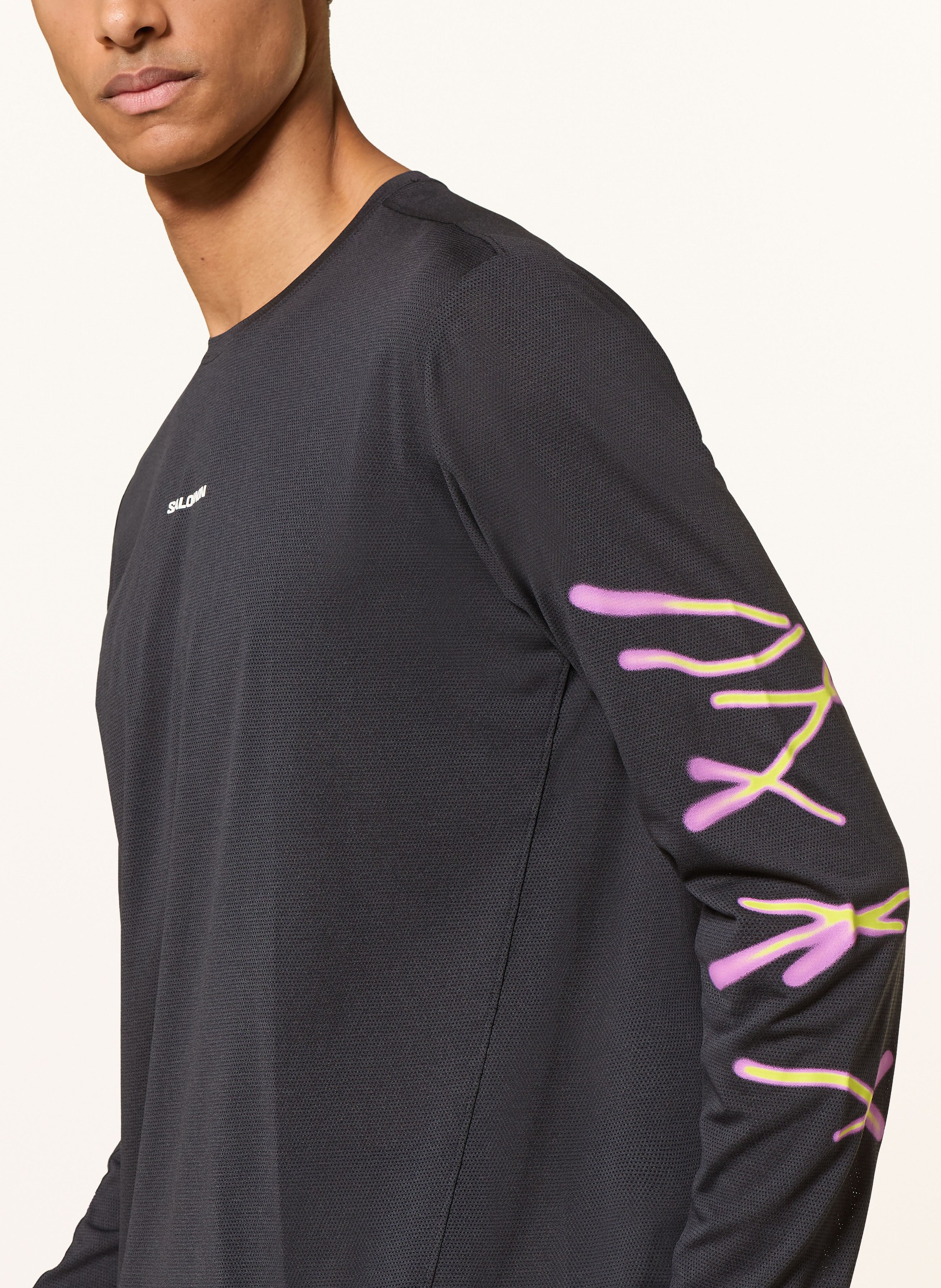 Thumbnail - Salomon Laufshirt Shakeout Core Ls schwarz