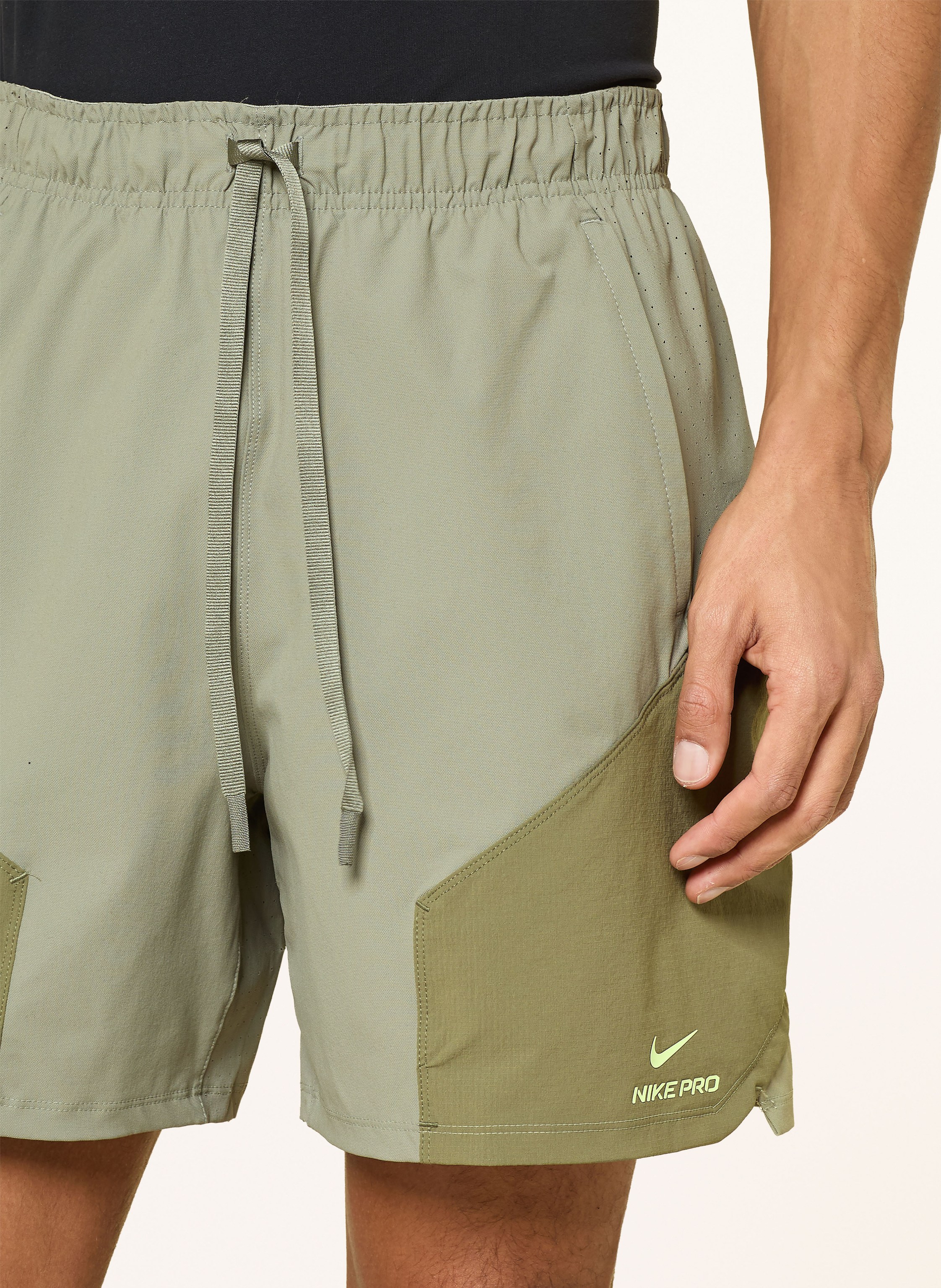 Thumbnail - Nike Trainingsshorts Pro gruen