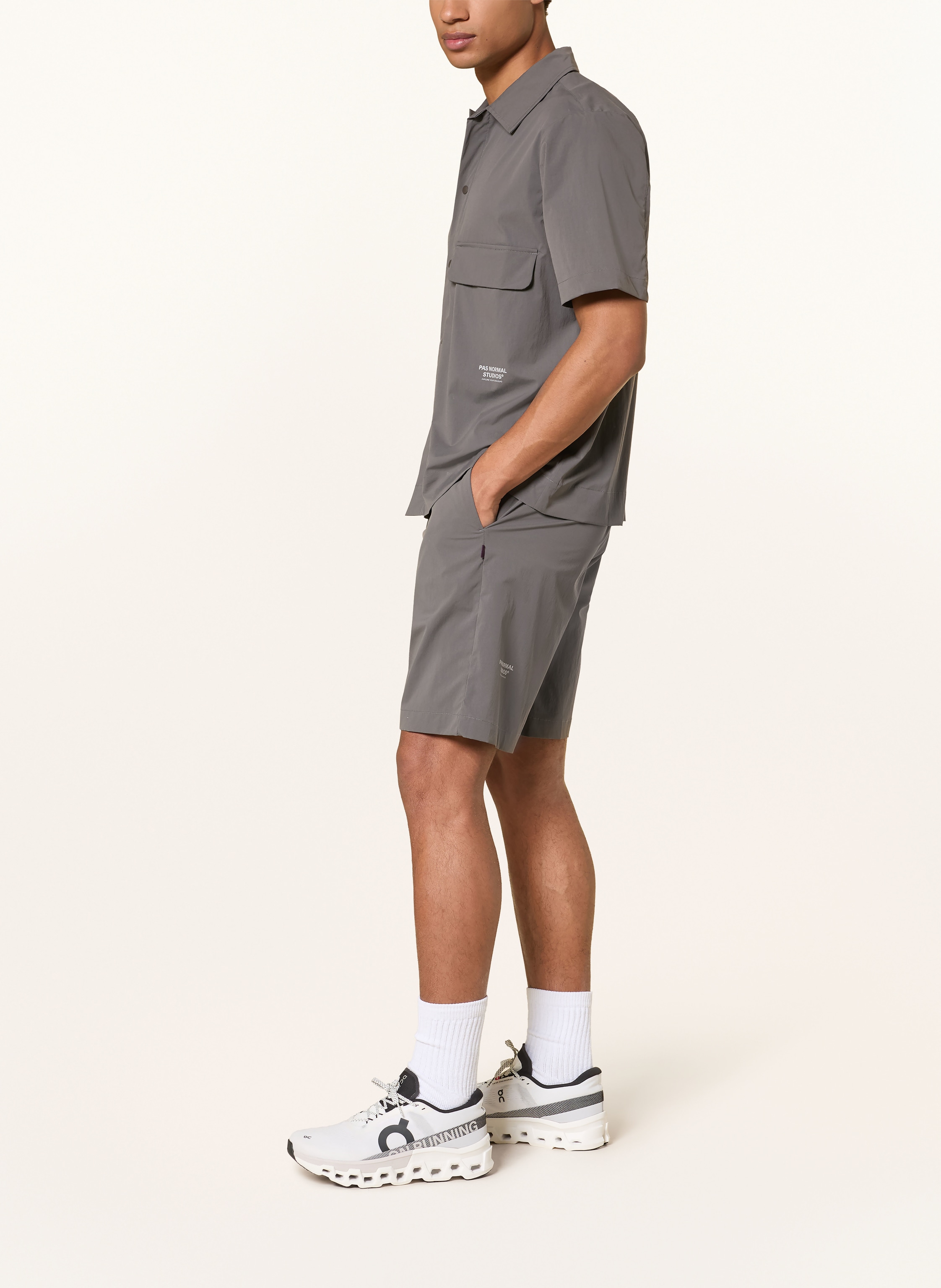 Thumbnail - Pas Normal Studios Shorts Off-Race Light Tech grau