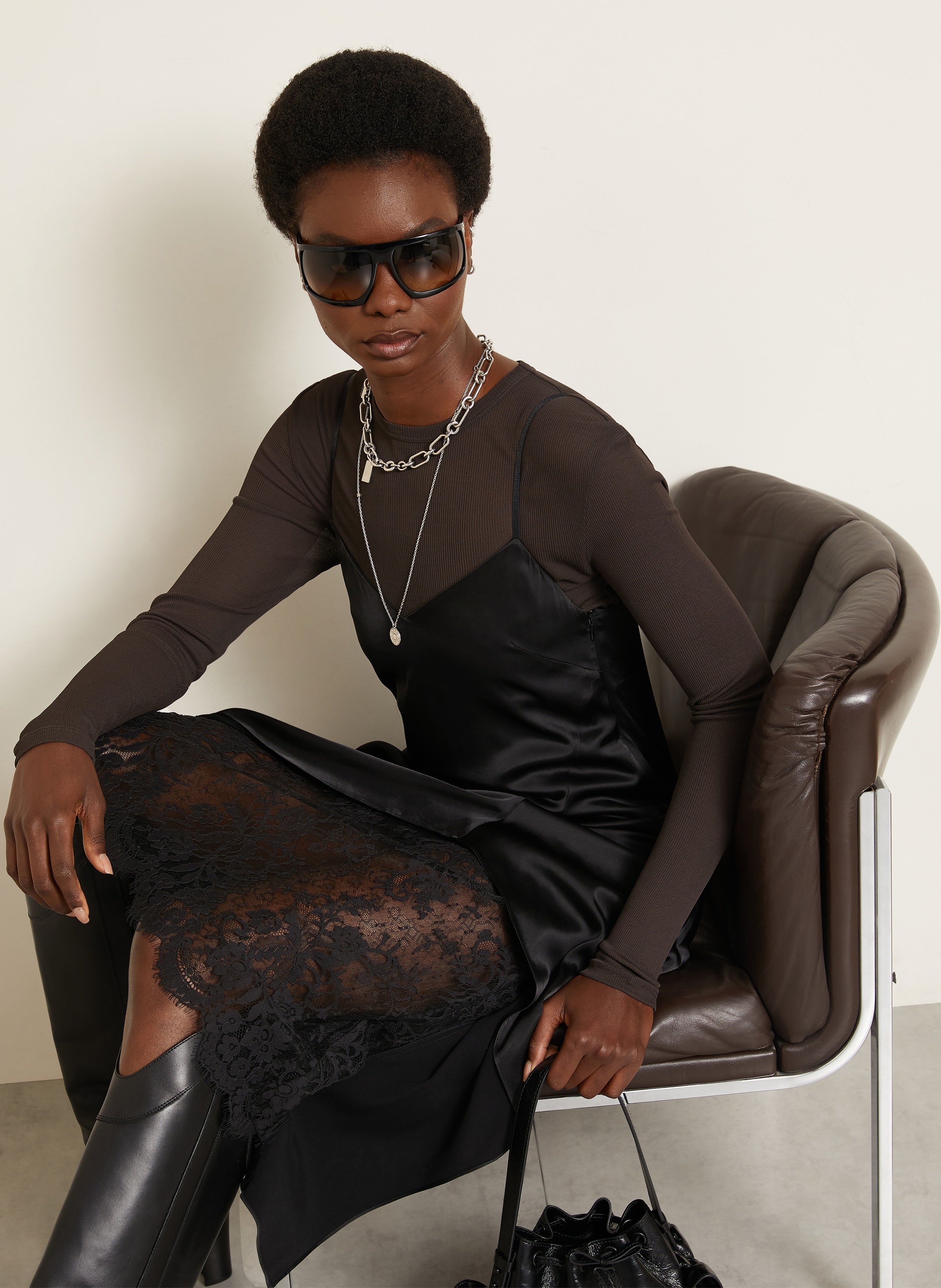 Thumbnail - Acne Studios Satinkleid Mit Spitze schwarz