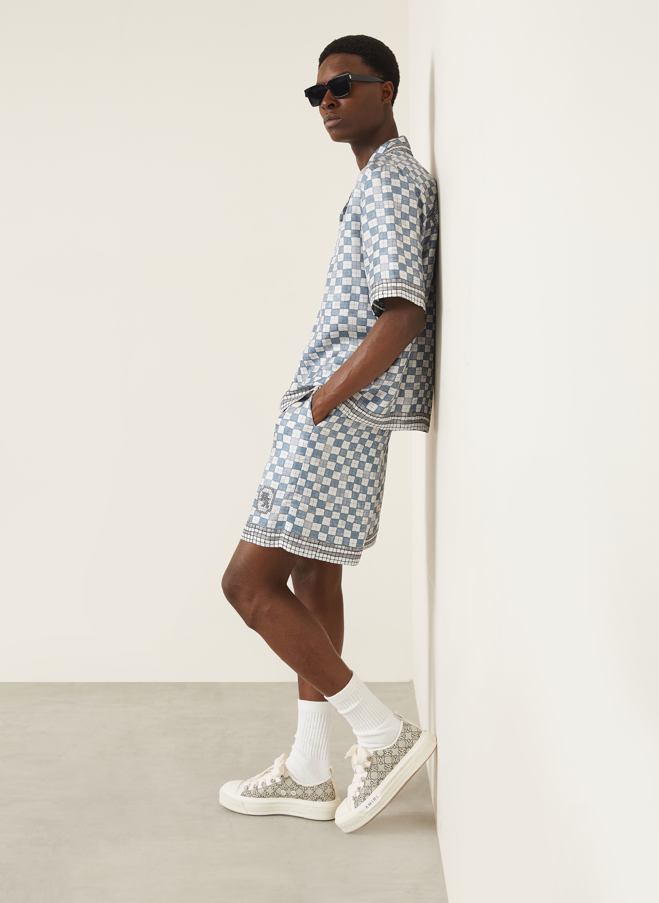 Thumbnail - Amiri Seidenshorts blau