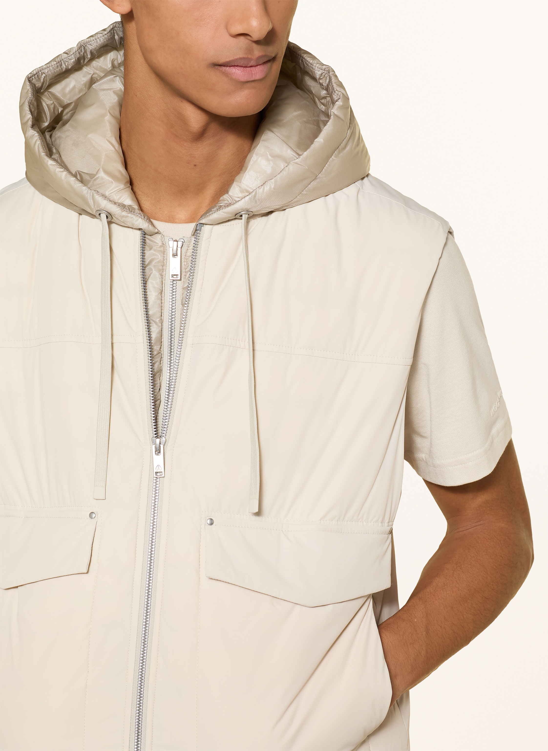 Thumbnail - Moose Knuckles Daunenweste Brixton Mit Abnehmbarer Kapuze beige