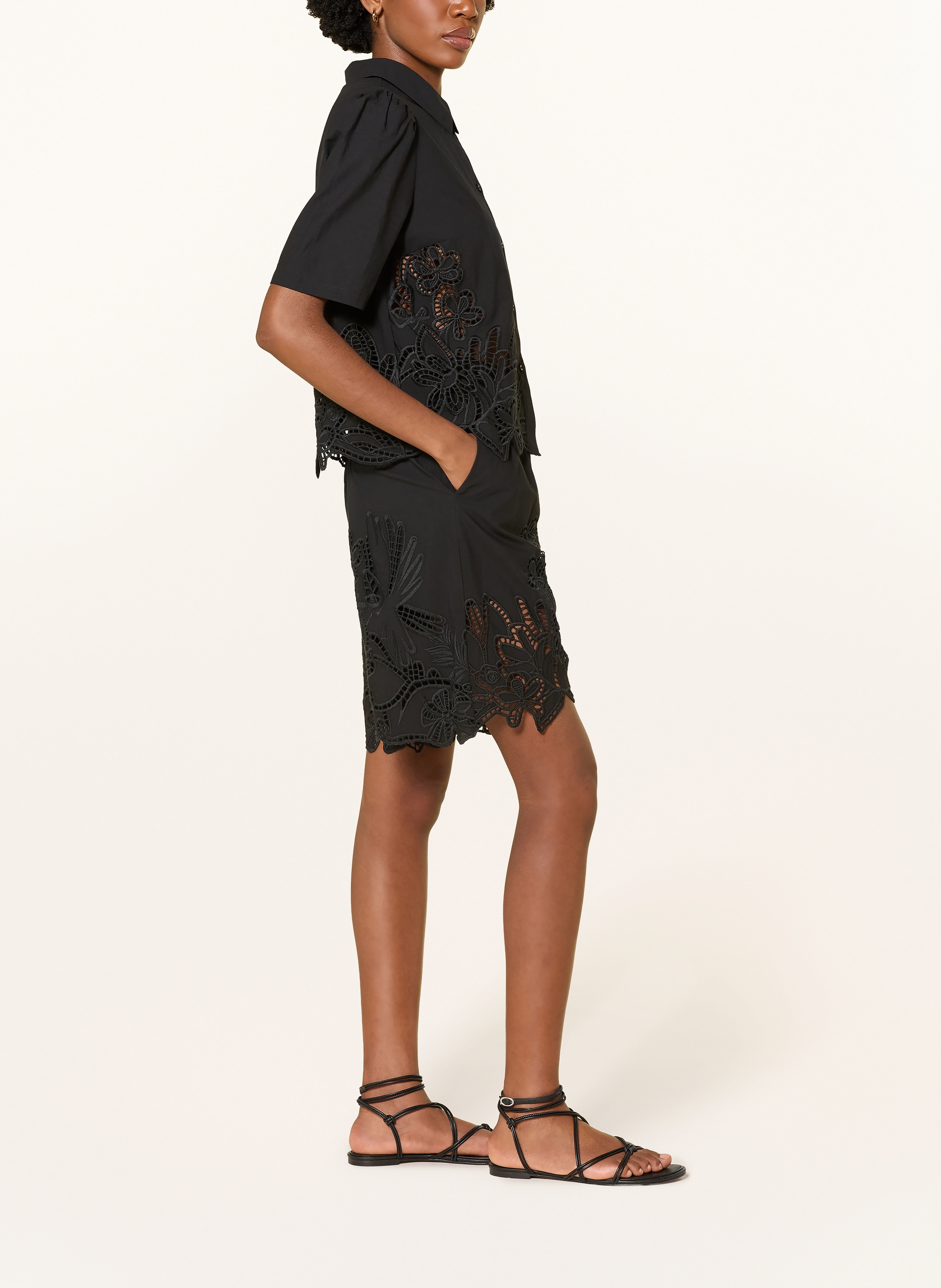 Thumbnail - Riani Bermudas Mit Lochspitze schwarz