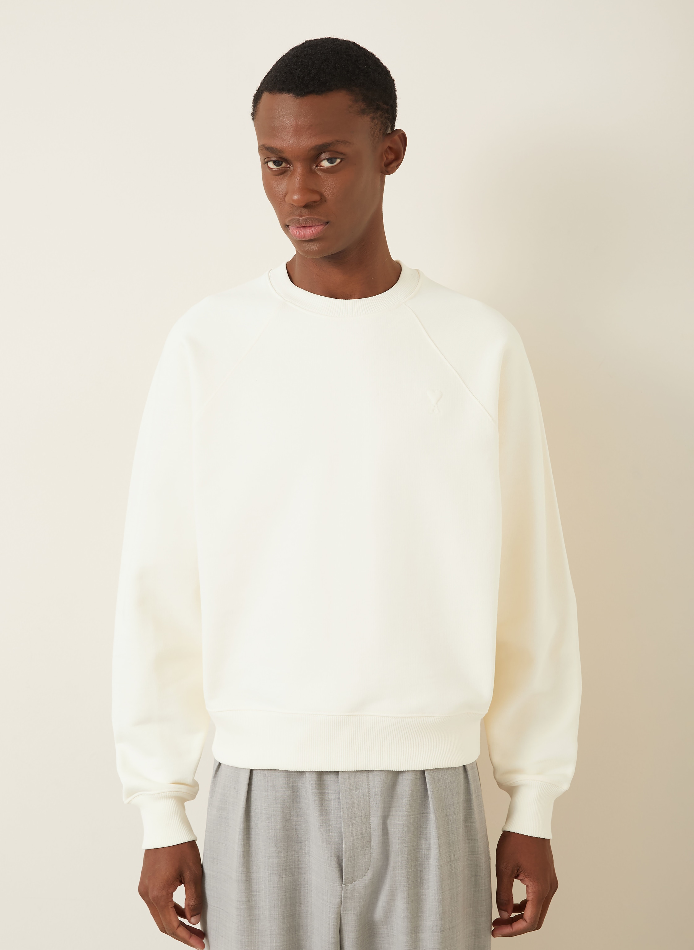 Thumbnail - Ami Paris Sweatshirt beige