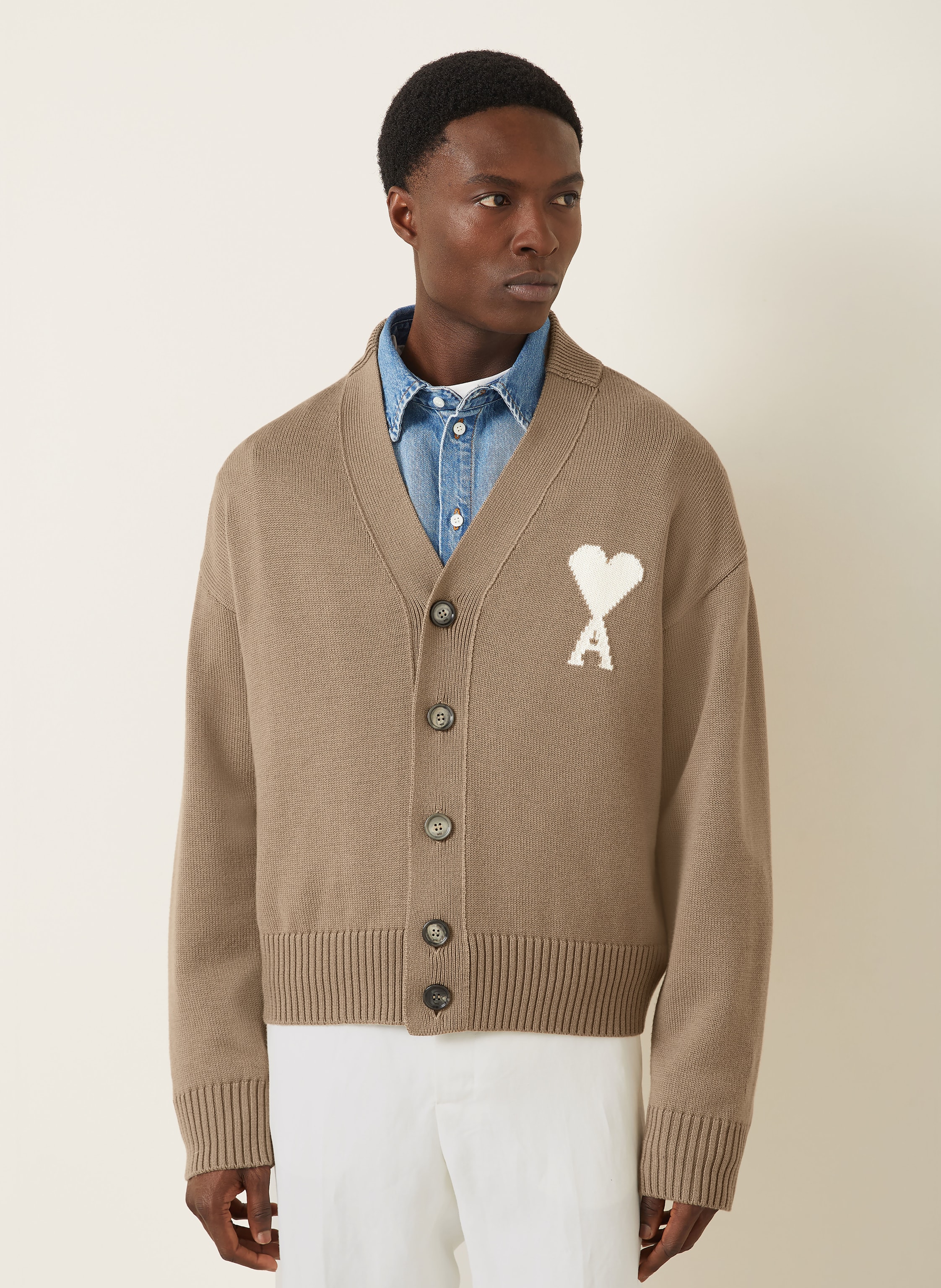 Thumbnail - Ami Paris Strickjacke beige