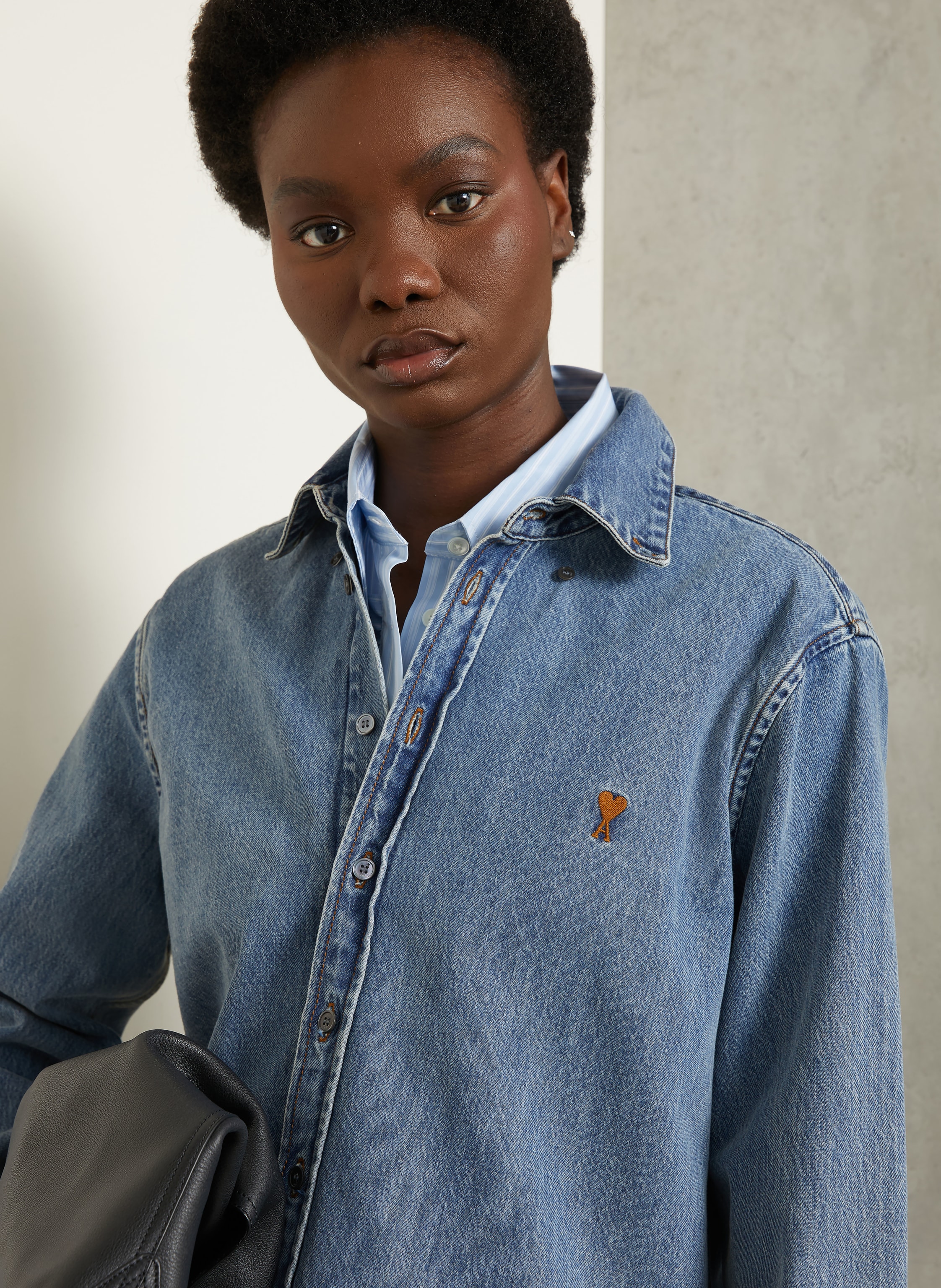 Thumbnail - Ami Paris Jeansbluse blau