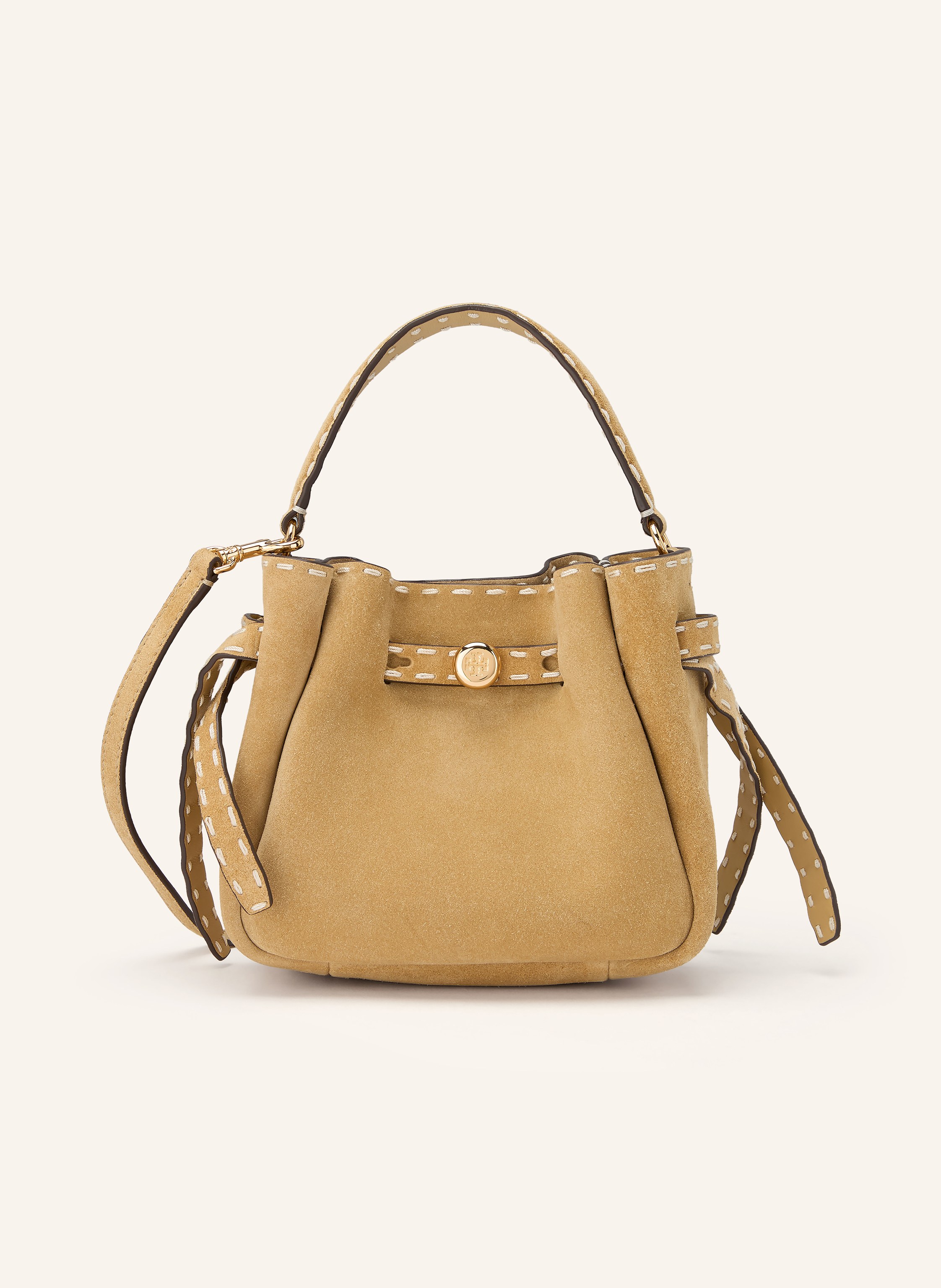 Tory Burch Ein Steckfach. Abnehmbarer Schulterriemen. Ein Tragegriff. Längenverstellbarer Schulterriemen. Magnetverschluss. Innen ein Hauptfach. Label-Detail. Aus Veloursleder. Unifarben in camel