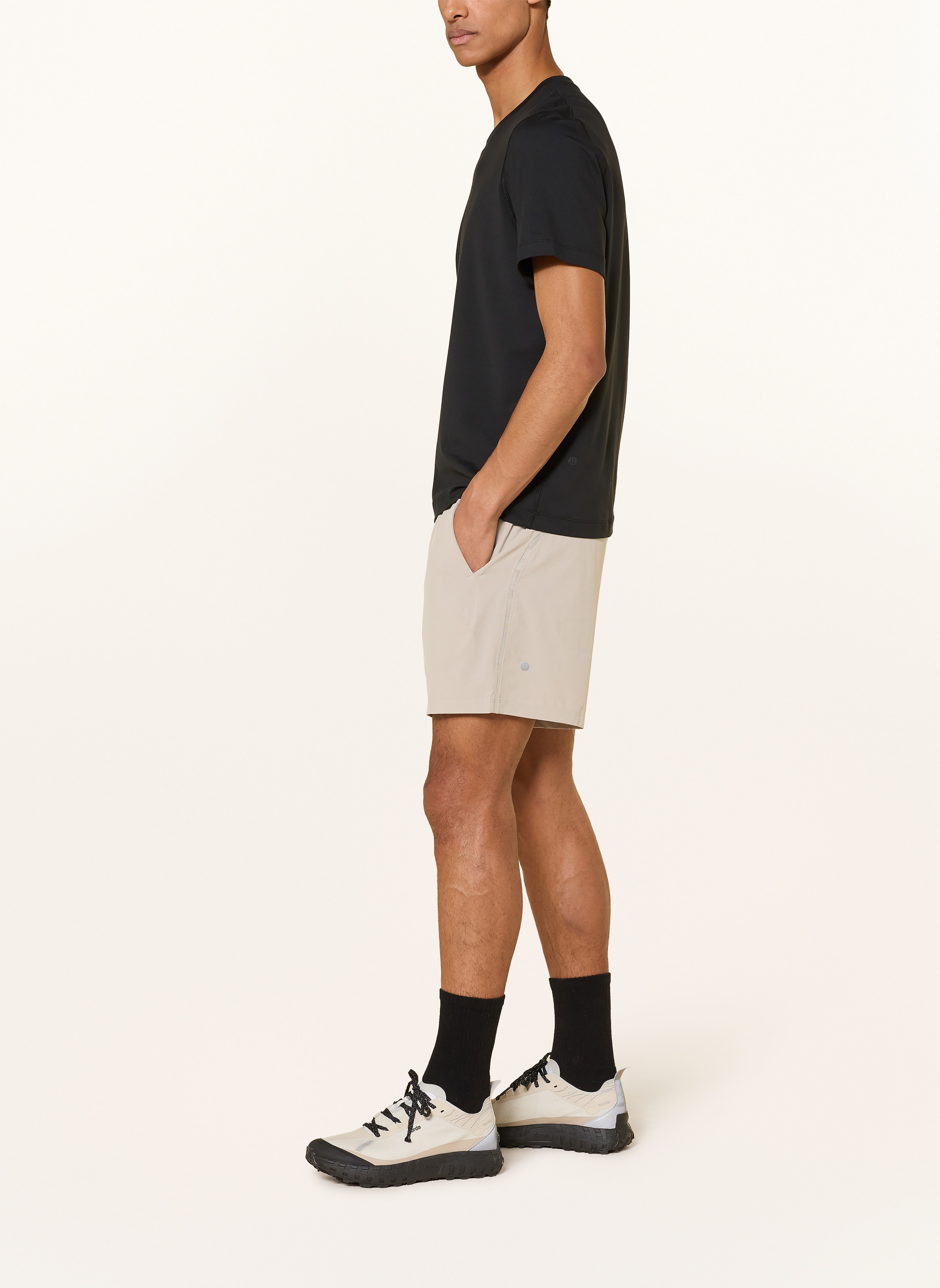 Thumbnail - Lululemon Laufshorts Pace Breaker beige