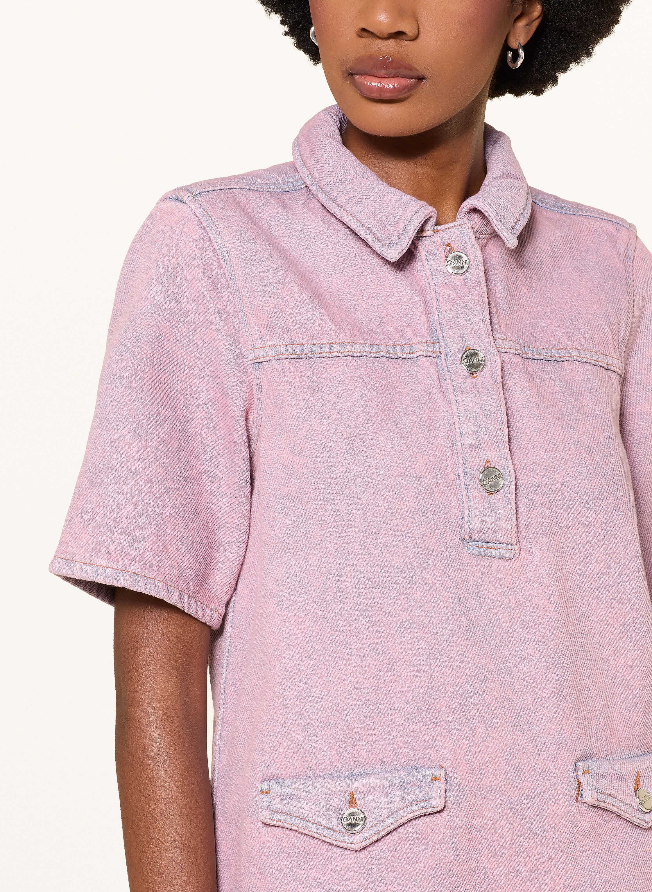 Thumbnail - Ganni Jeanskleid pink