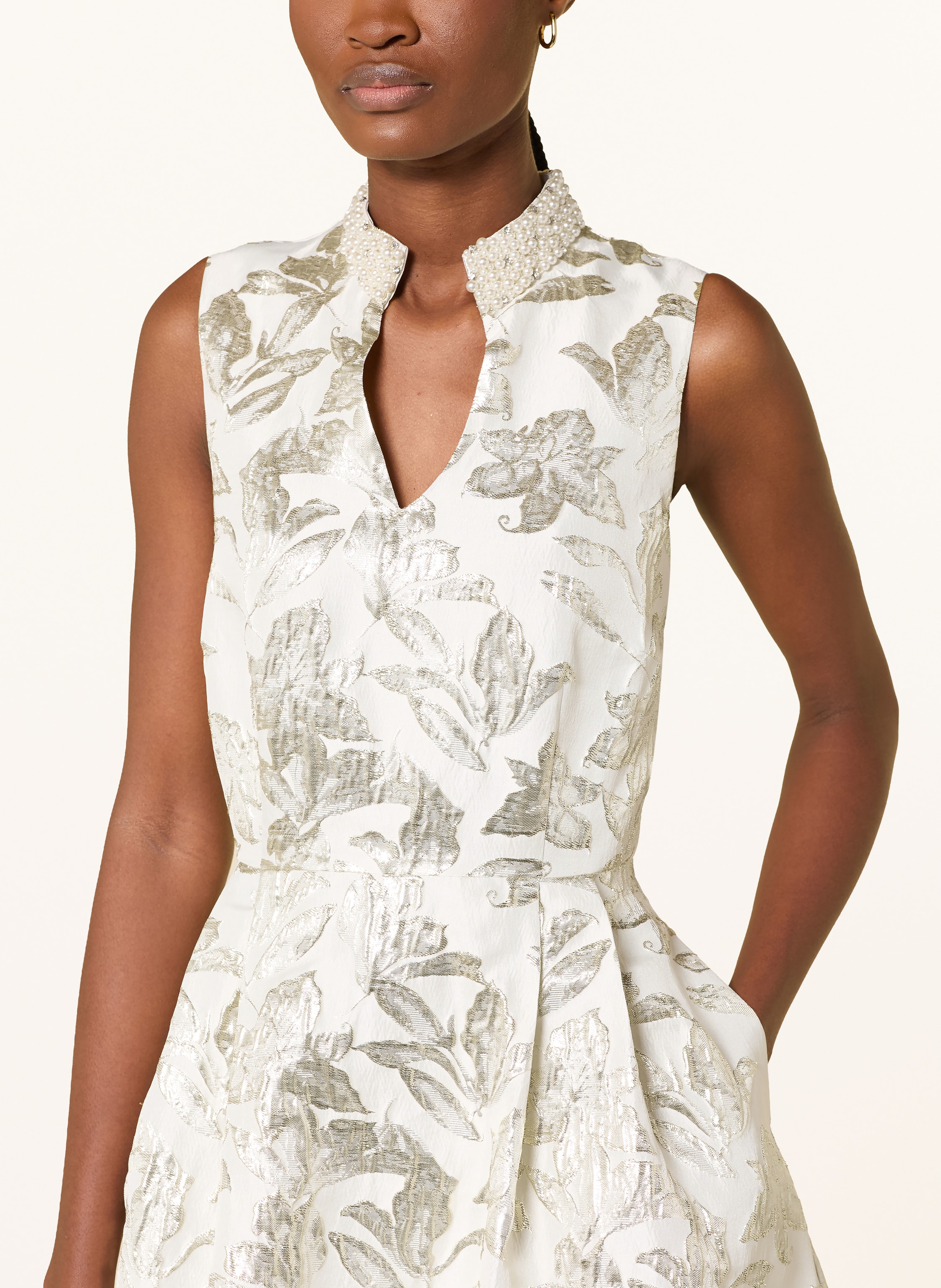 Thumbnail - Apart Cocktailkleid Mit Schmuckperlen Und Glitzergarn gold