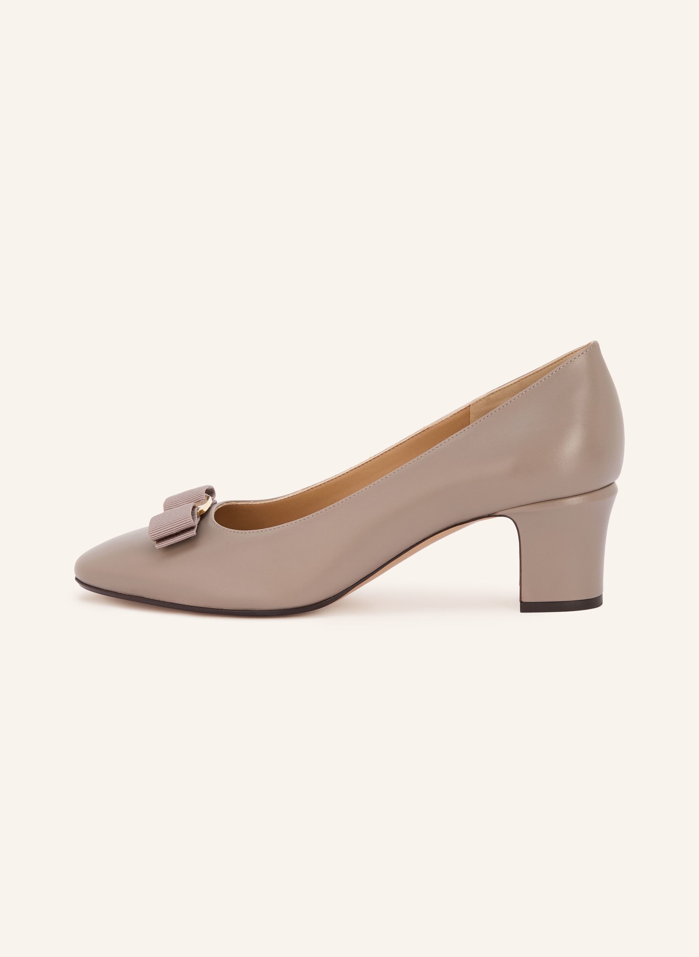 Thumbnail - Ferragamo Pumps Vara beige