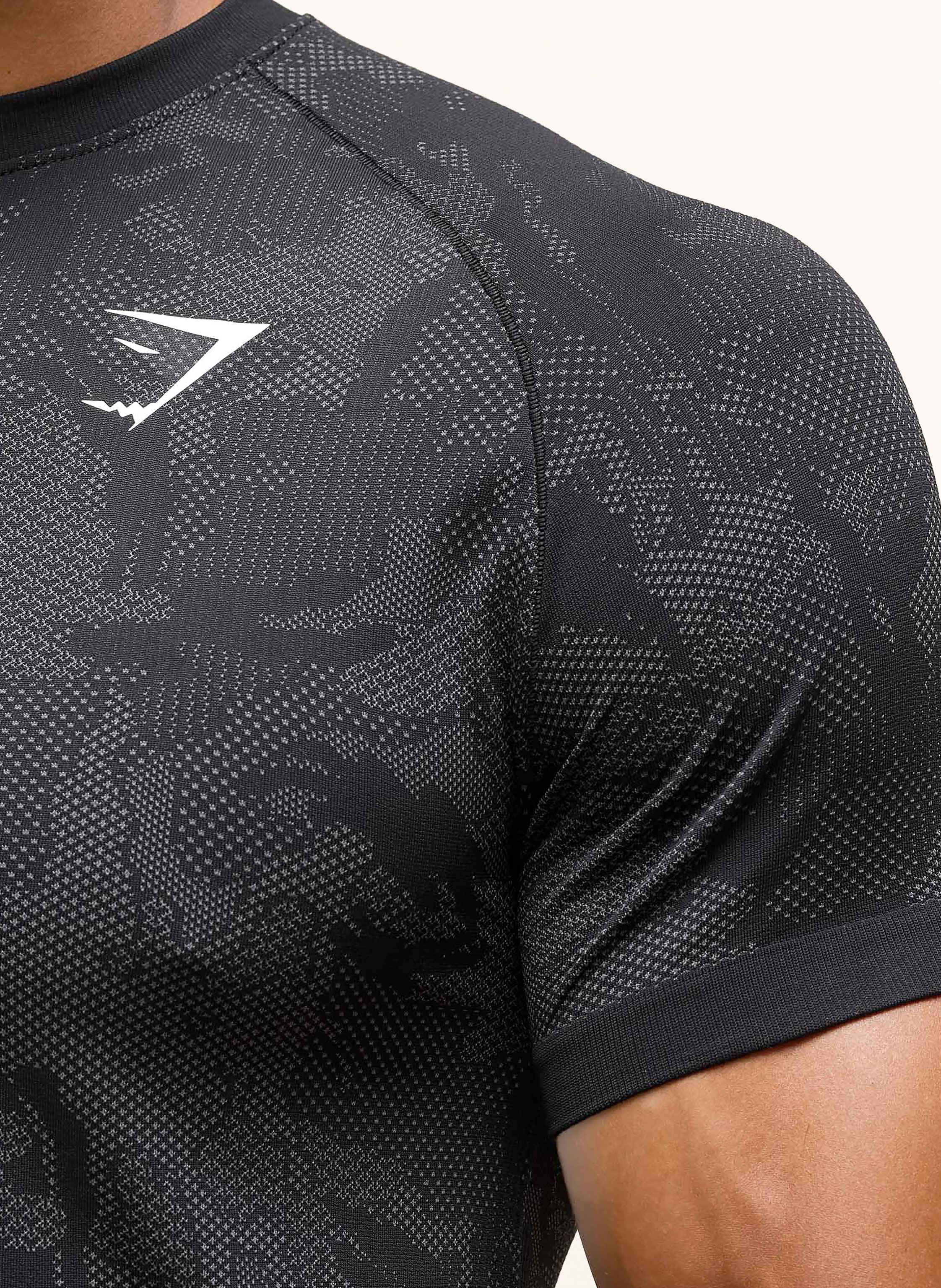 Thumbnail - Gymshark T-Shirt Geo Seamless schwarz