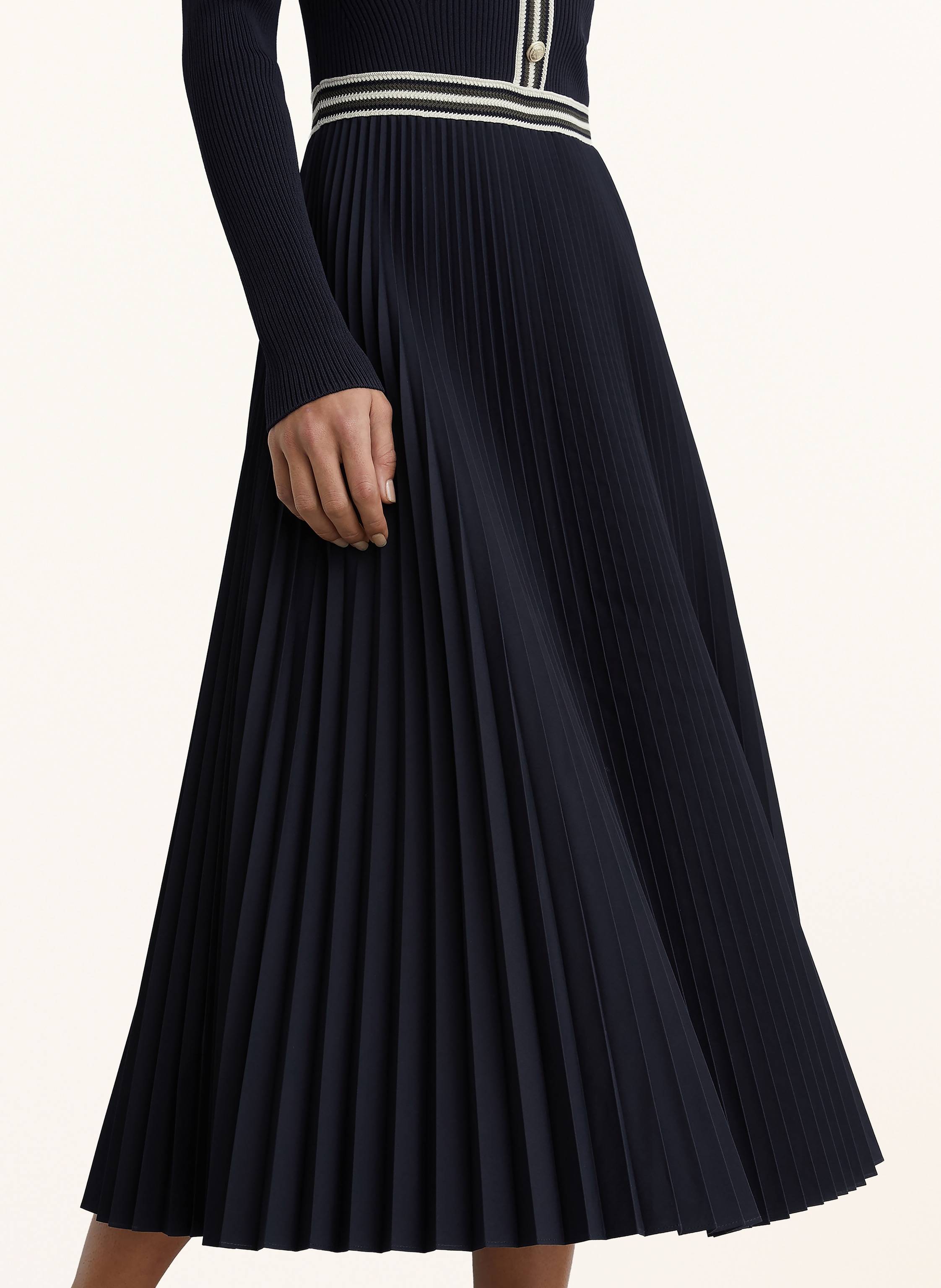 Thumbnail - Reiss Strickkleid Gaia Im Materialmix Mit Plissees blau