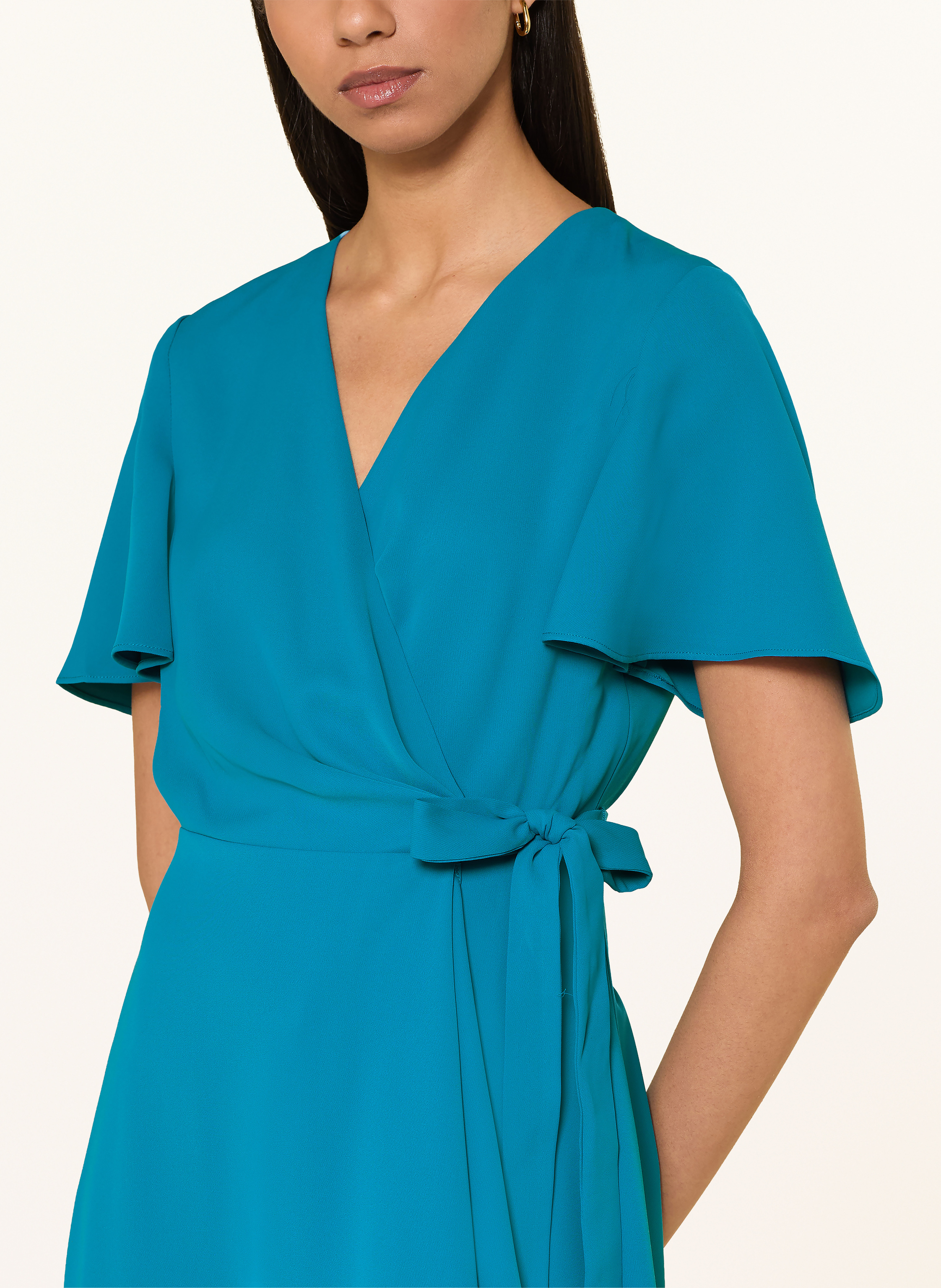 Thumbnail - Phase Eight Wickelkleid Julissa Mit Volants blau