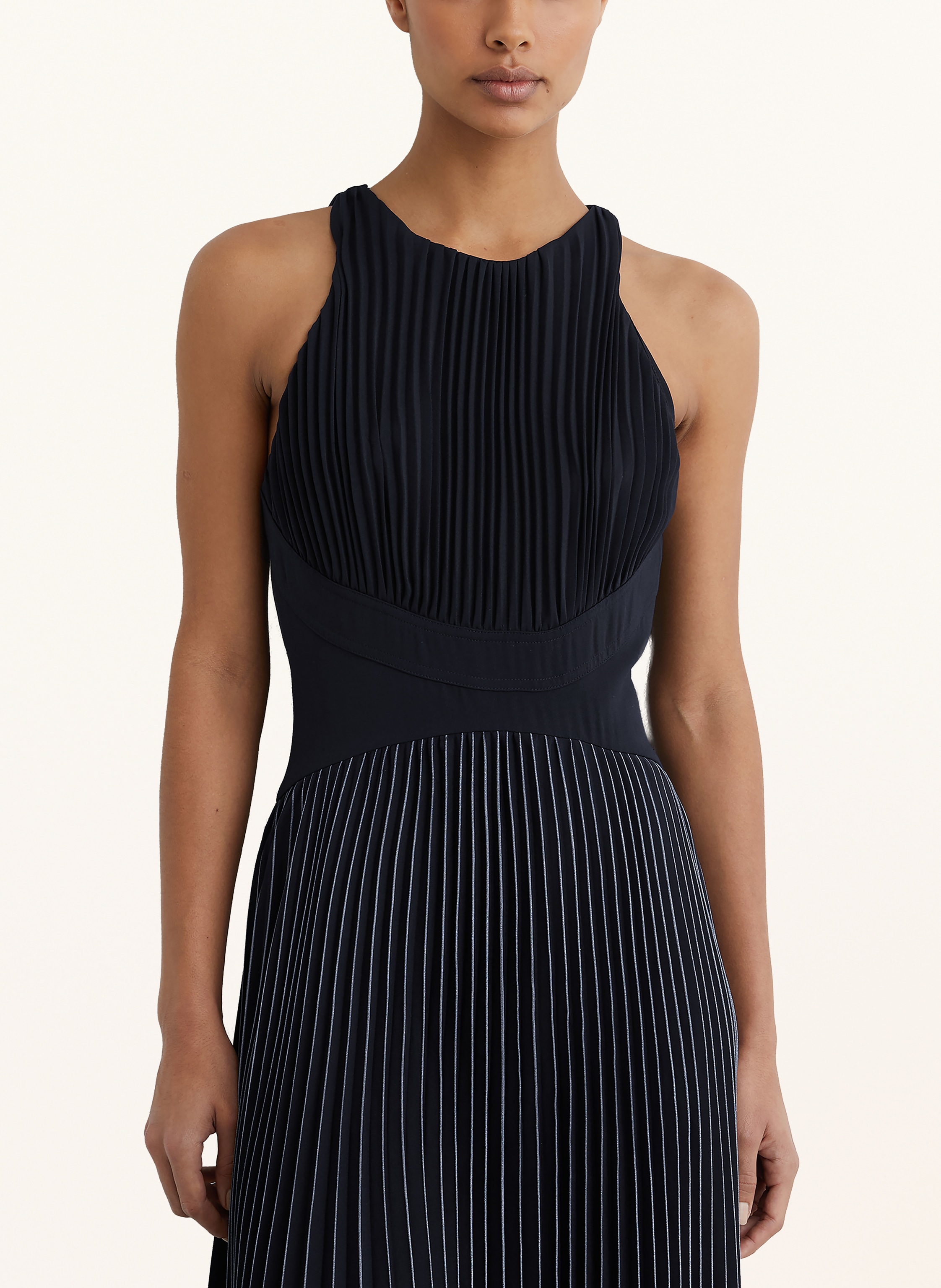 Thumbnail - Reiss Kleid Rachel Mit Plissees blau