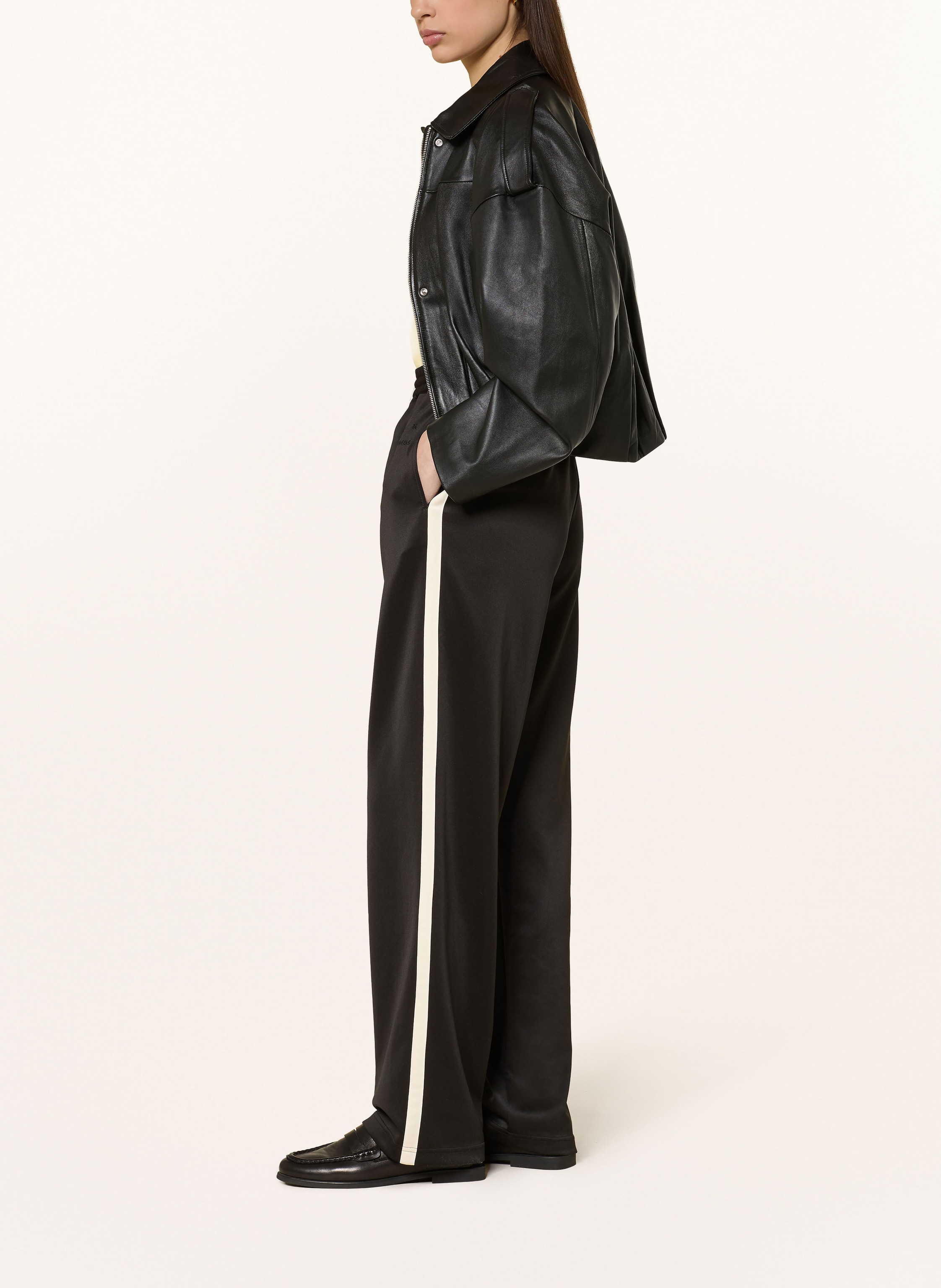 Thumbnail - Copenhagen Studios Track Pants Mit Galonstreifen schwarz