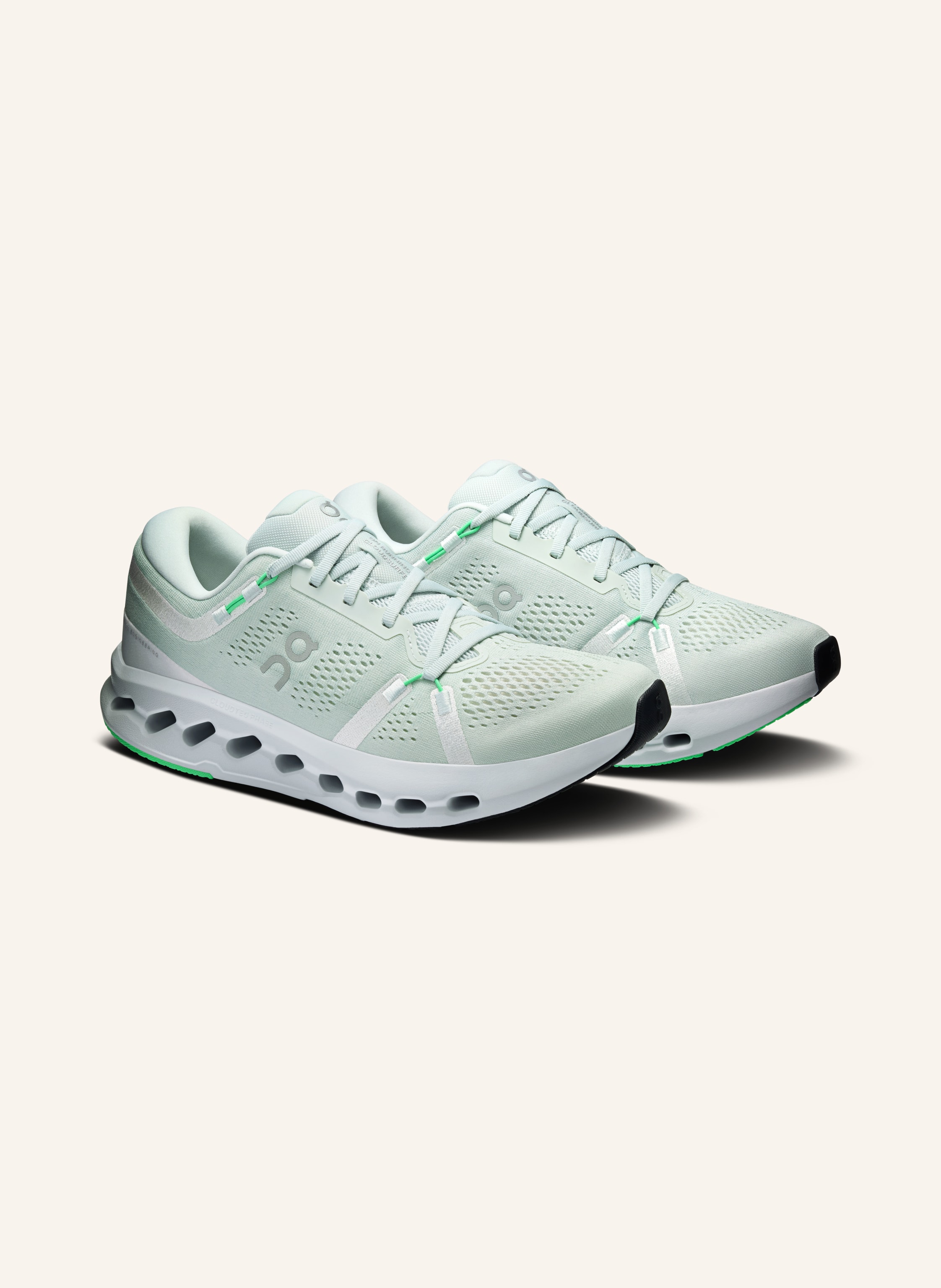 On Laufschuhe Cloudsurfer 2 gruen