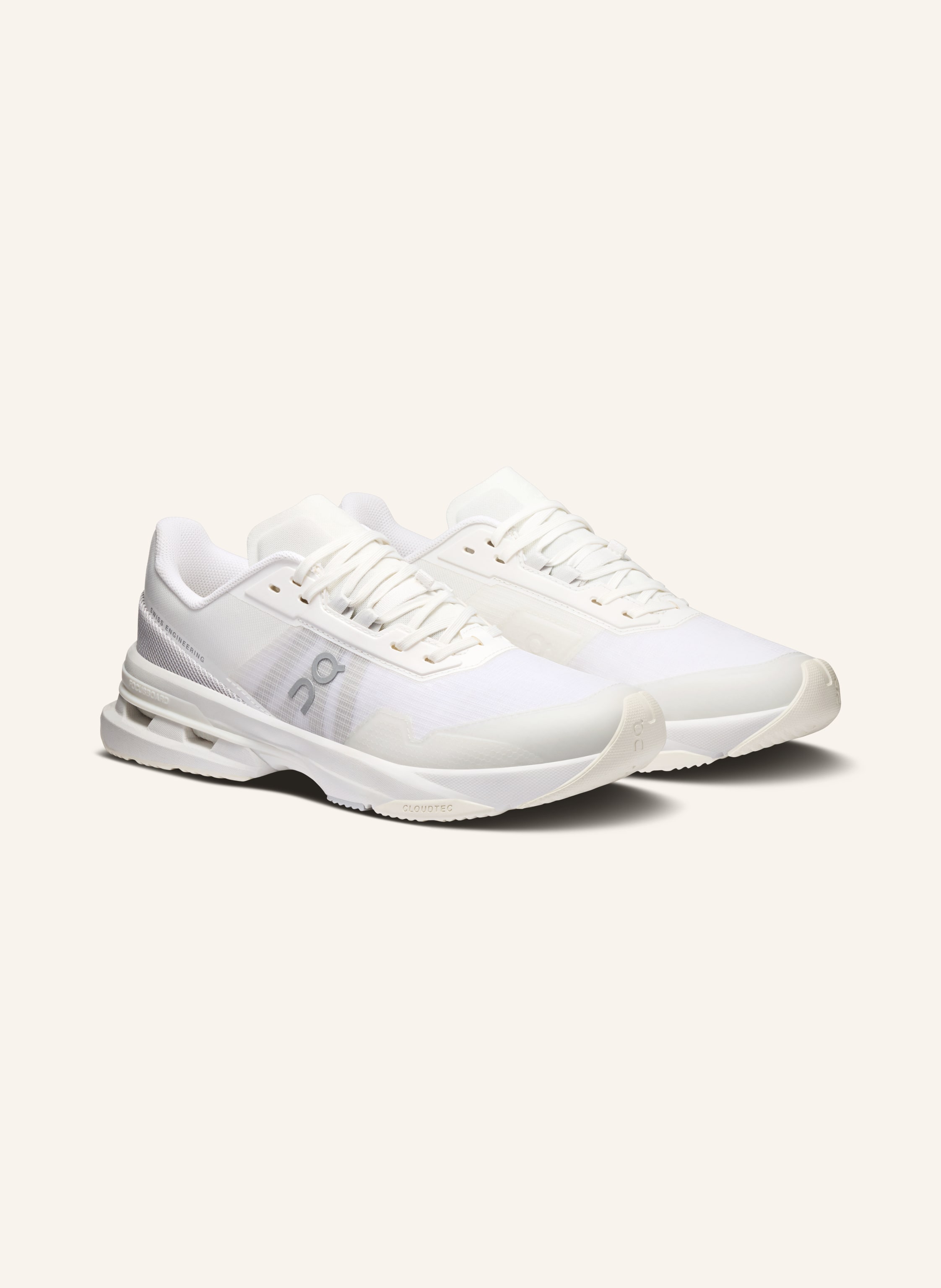 On Fitnessschuhe Cloudpulse Pro weiss
