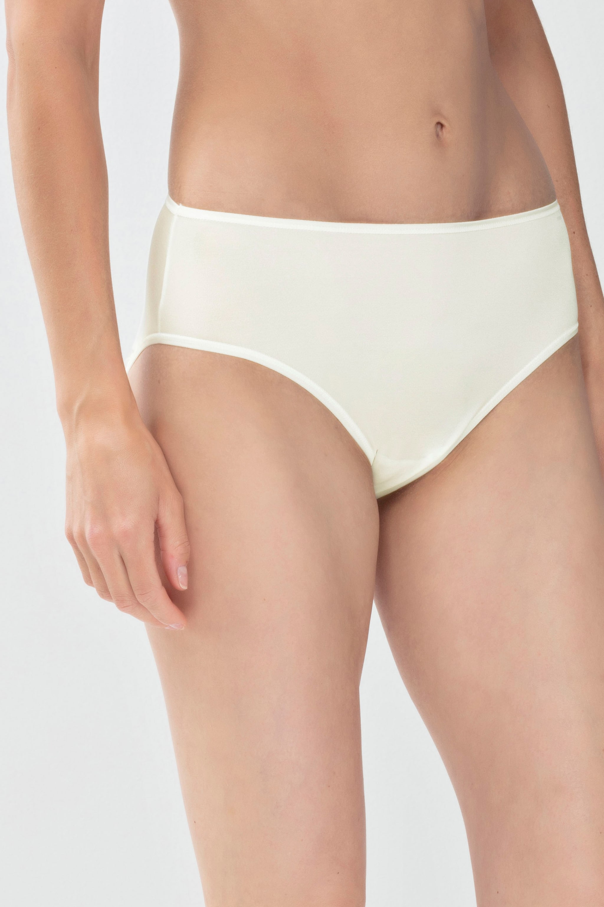 Mey Slip Serie Joan Aus Satin beige – Bild 2