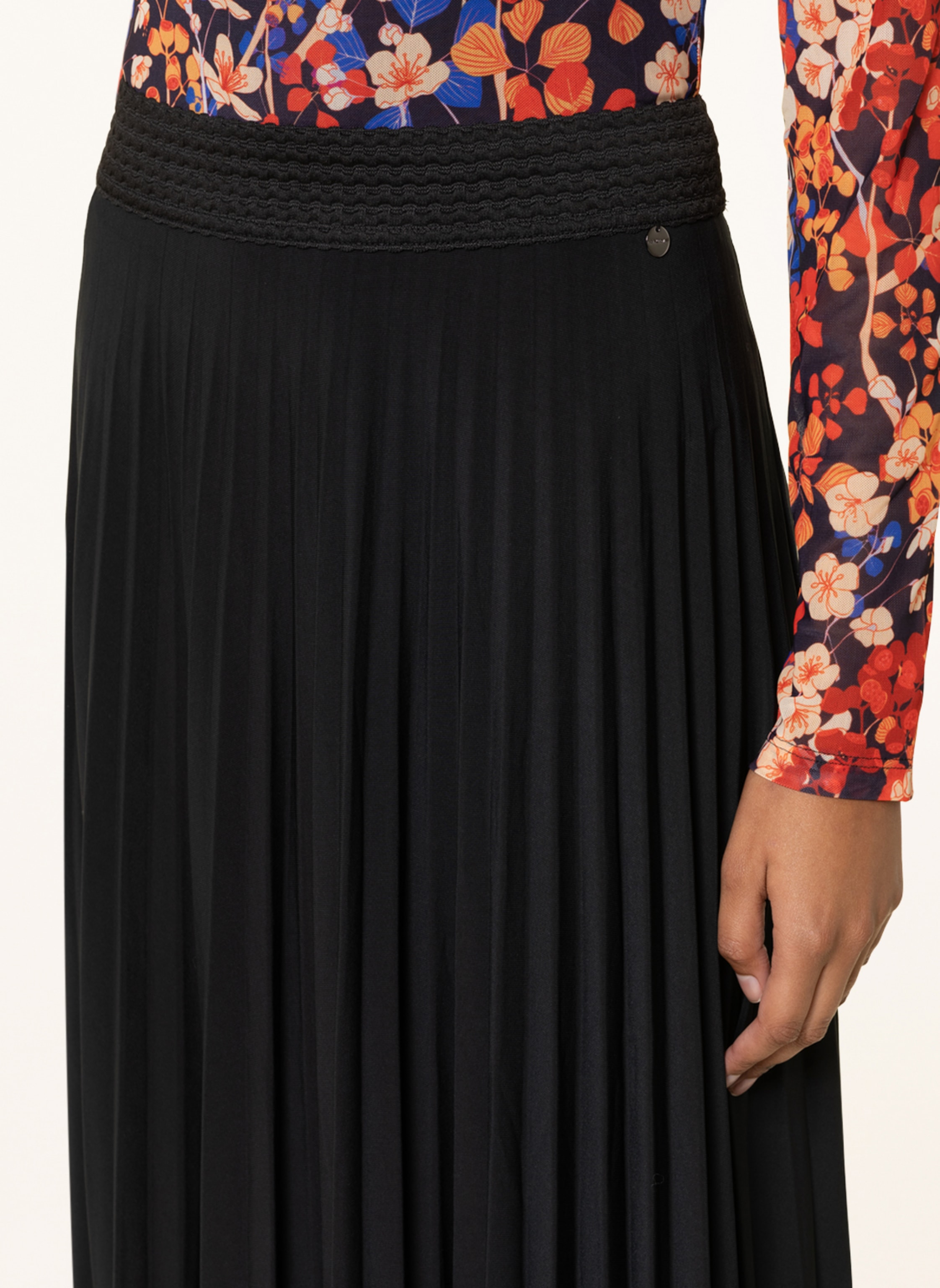 Thumbnail - Rich & Royal Plisseerock schwarz