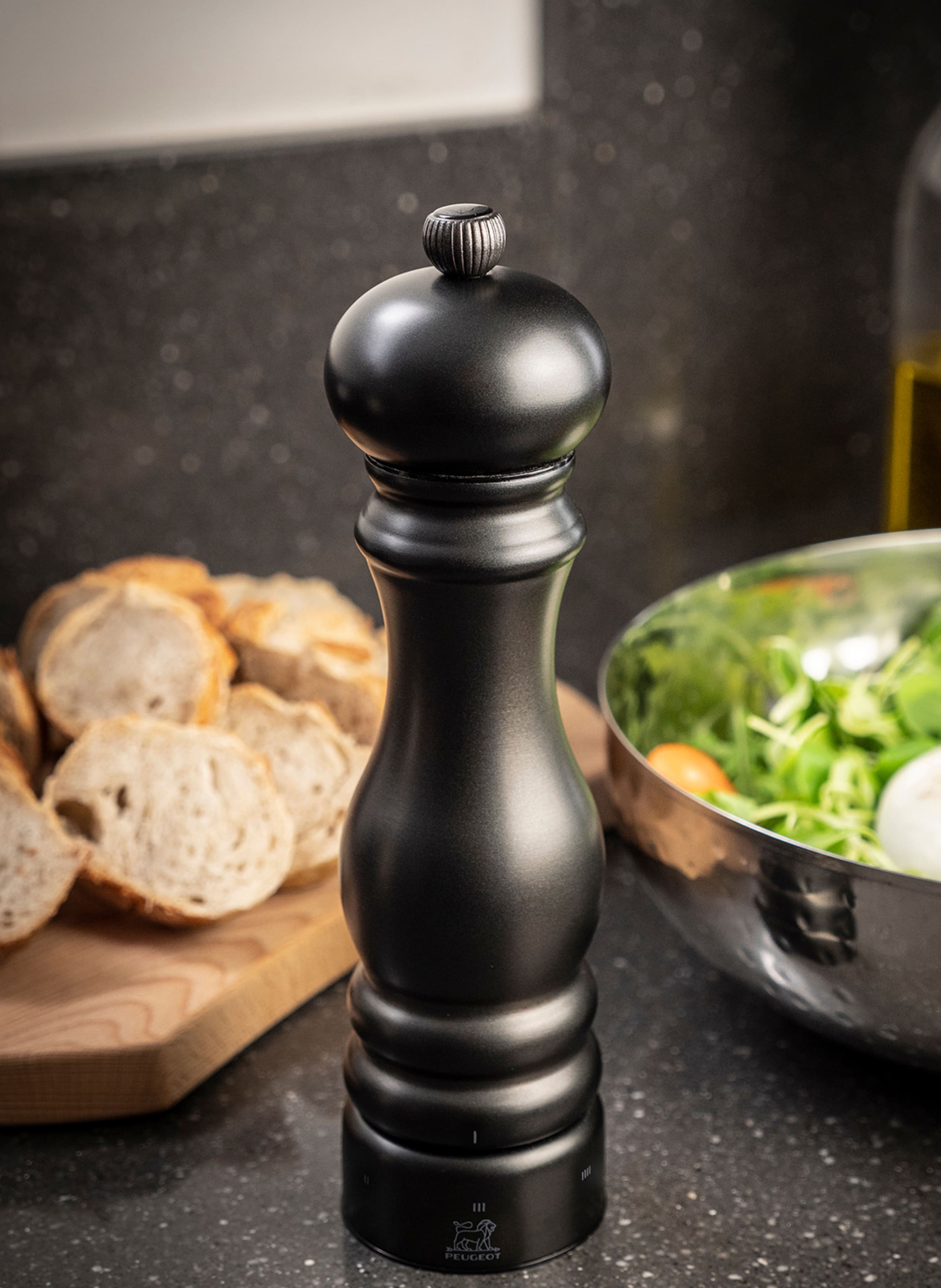 Thumbnail - Peugeot Salzmühle Paris Chef Carbone grau