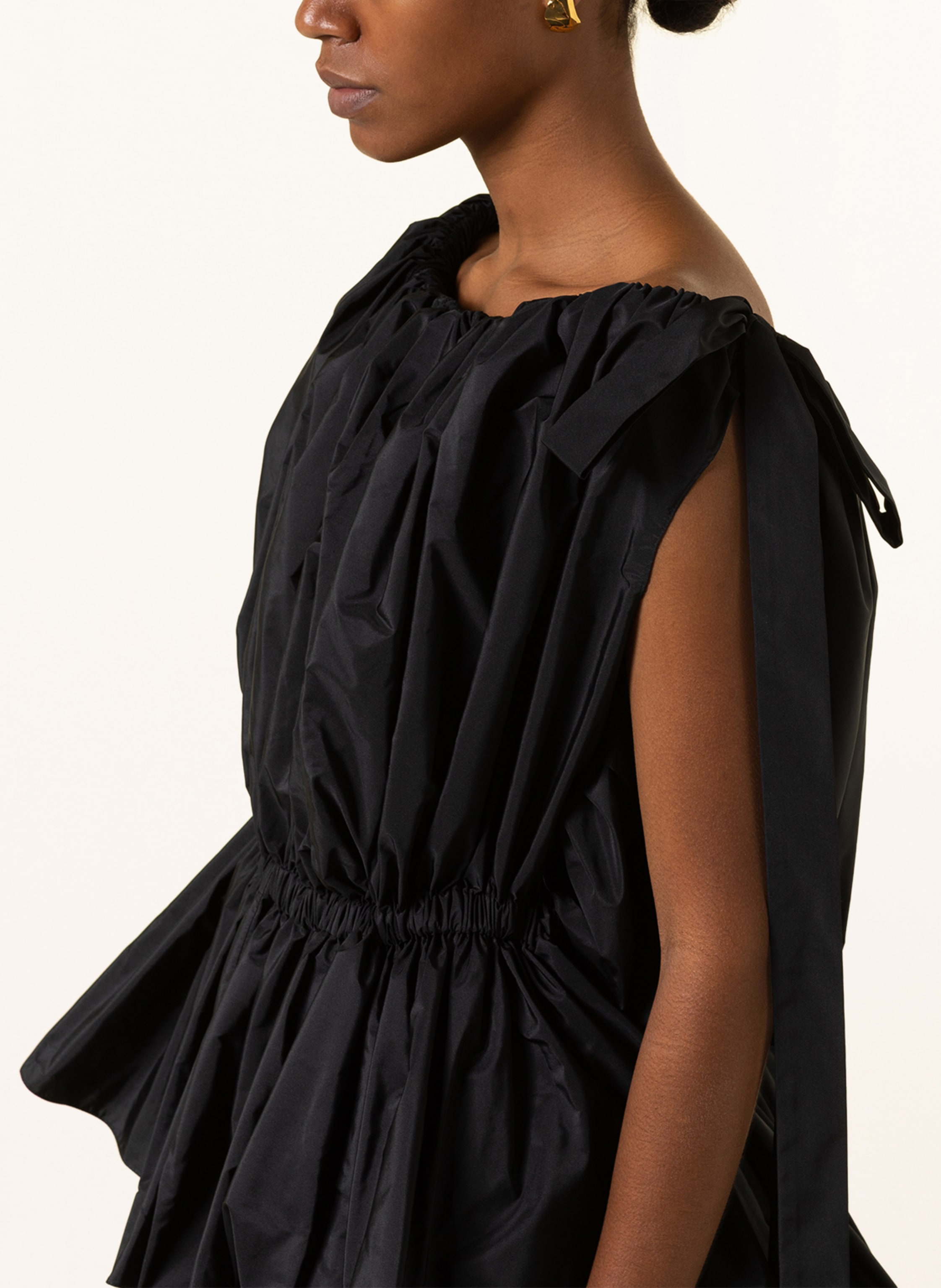 Thumbnail - Mcqueen Off-Shoulder-Bluse schwarz