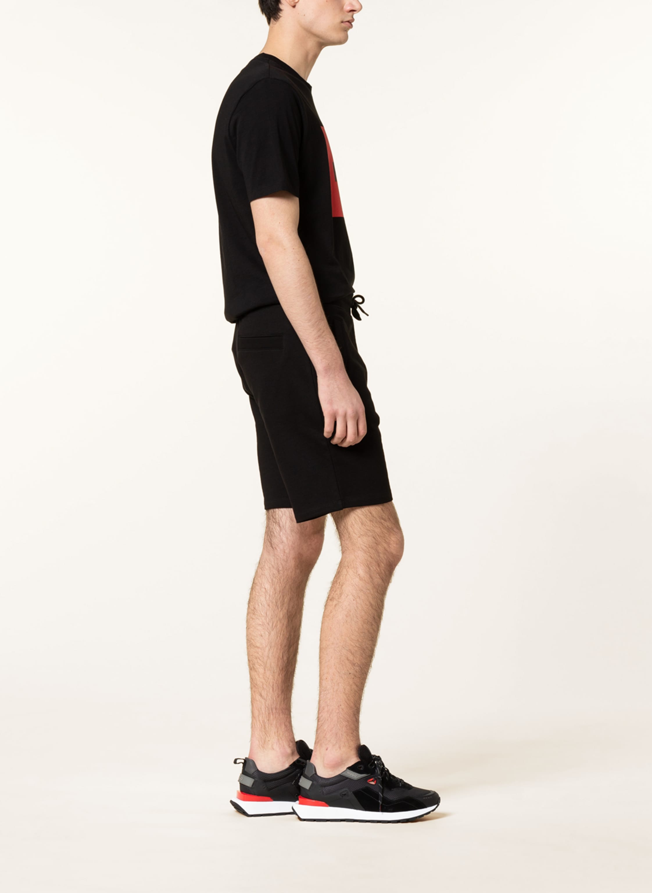 Thumbnail - Hugo Sweatshorts Diz Regular Fit schwarz