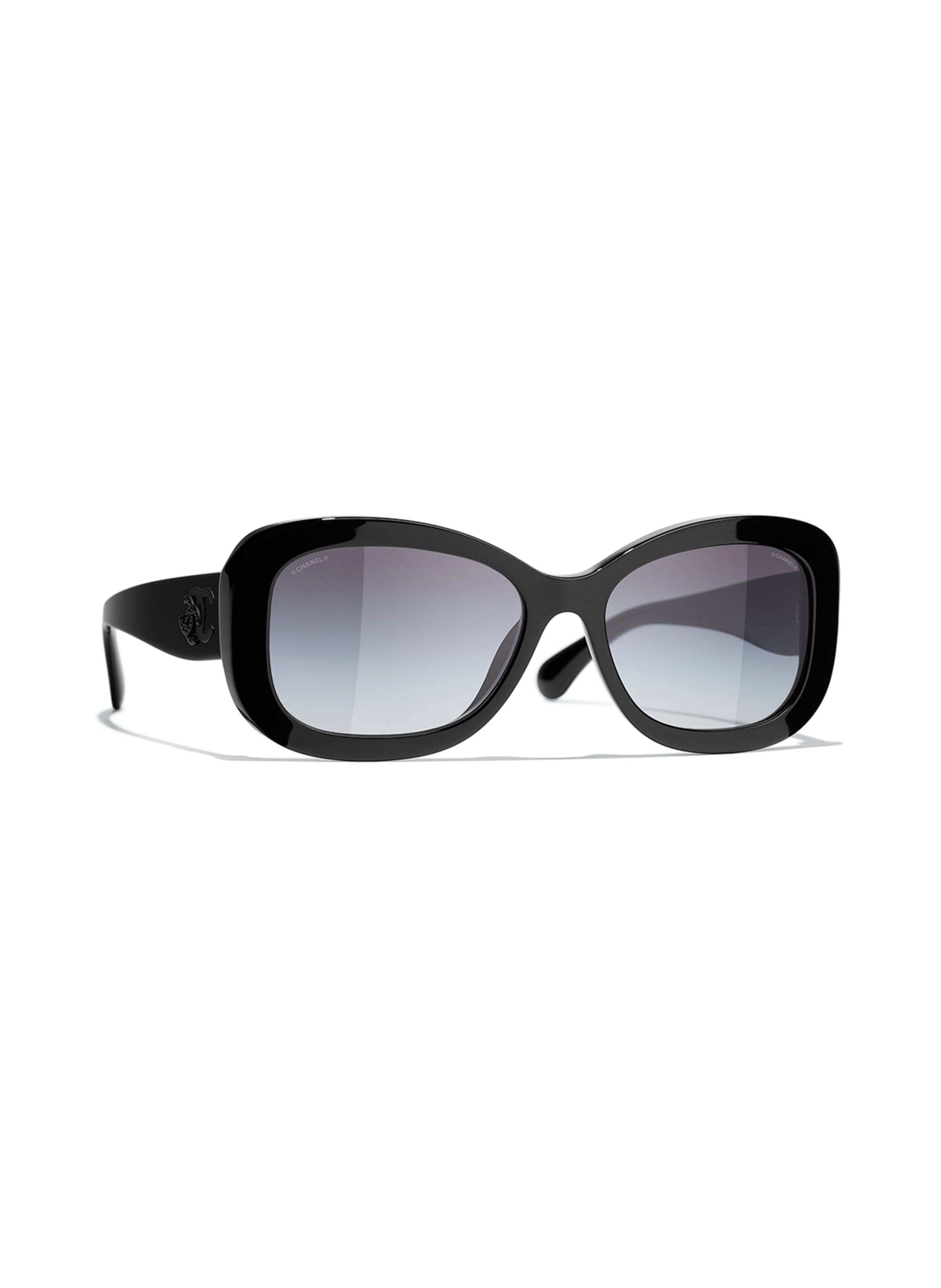 CHANEL Rectangular sunglasses in c888s6 - black/ gray gradient