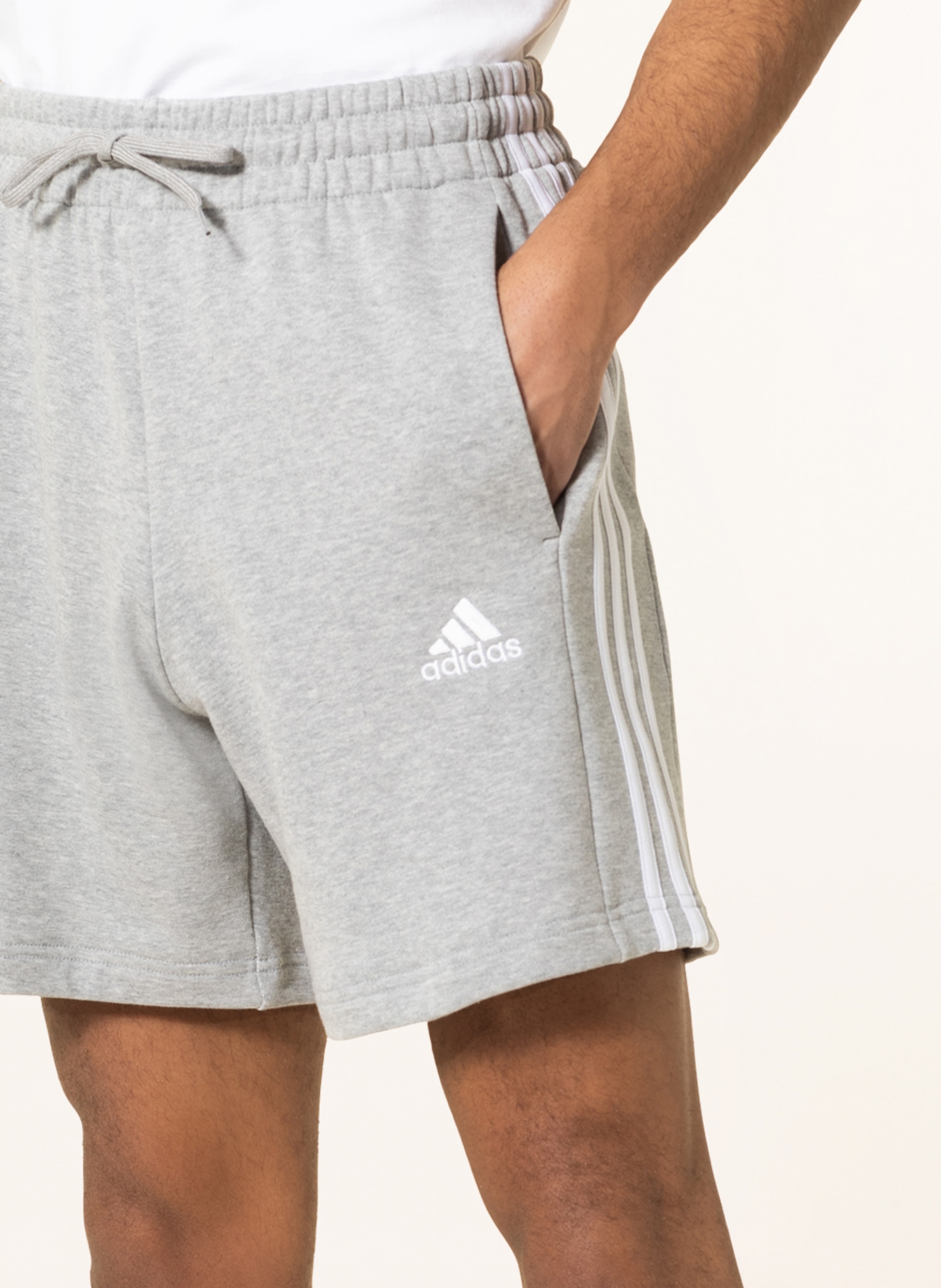 Thumbnail - Adidas Sweatshorts Essentials French Terry 3-Stripes grau