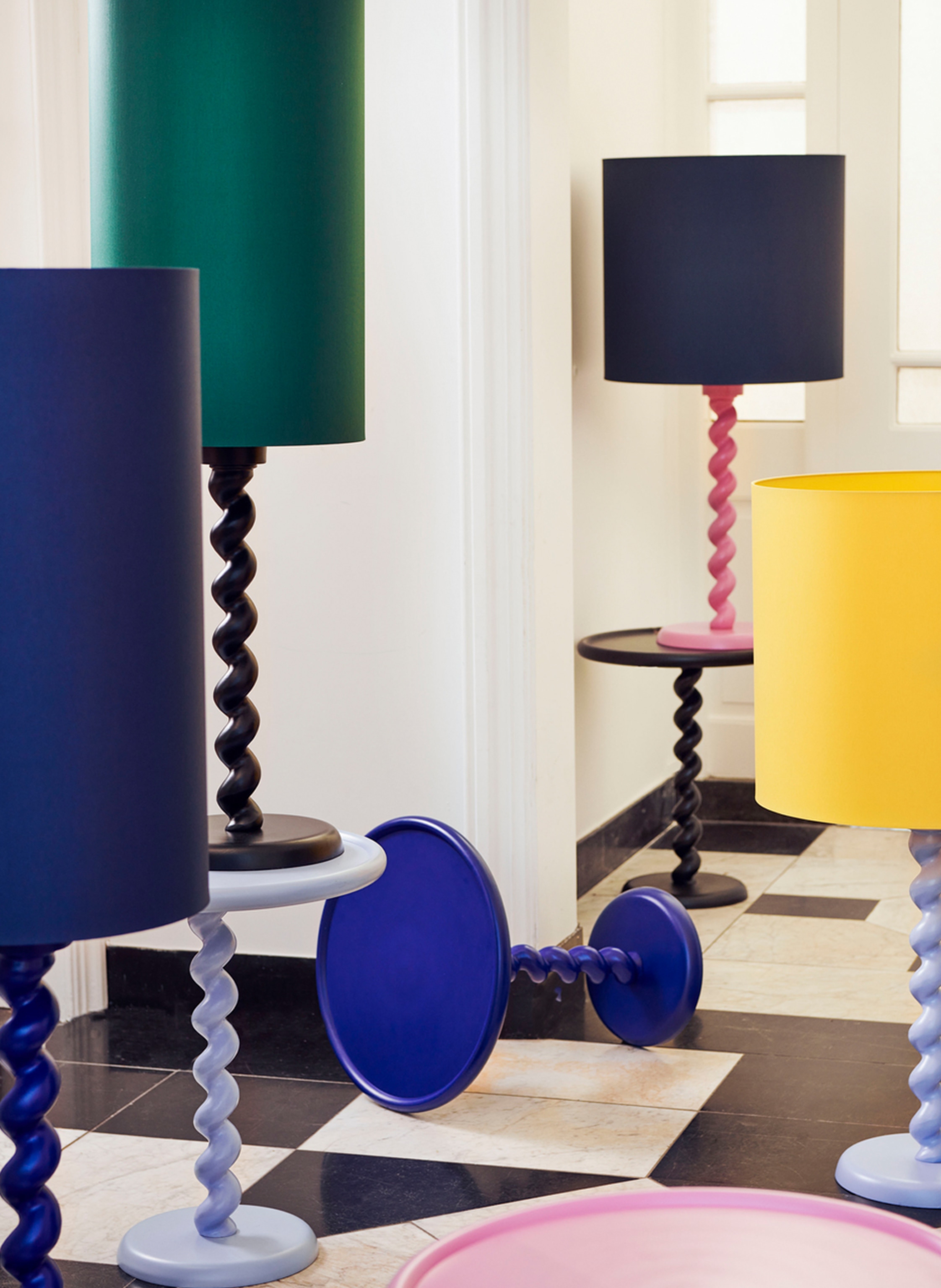 Thumbnail - Polspotten Beistelltisch Twister schwarz