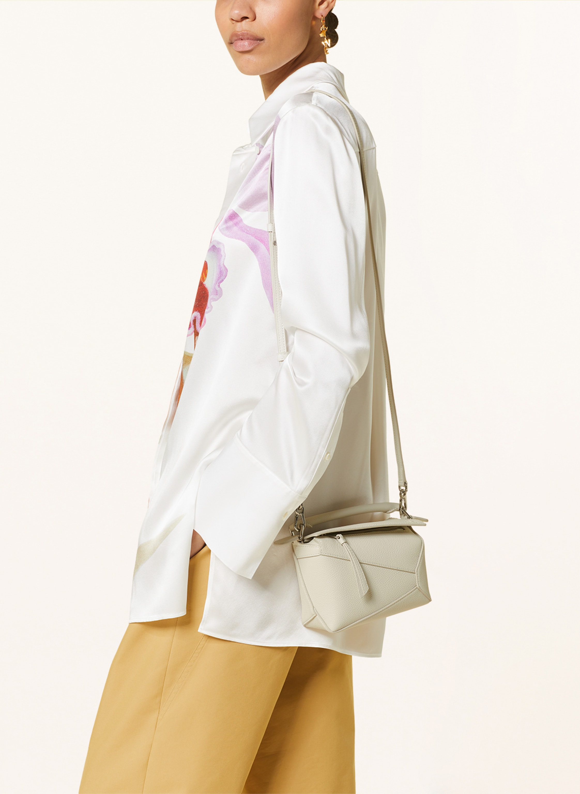 Thumbnail - Loewe Umhängetasche Puzzle Edge Mini weiss