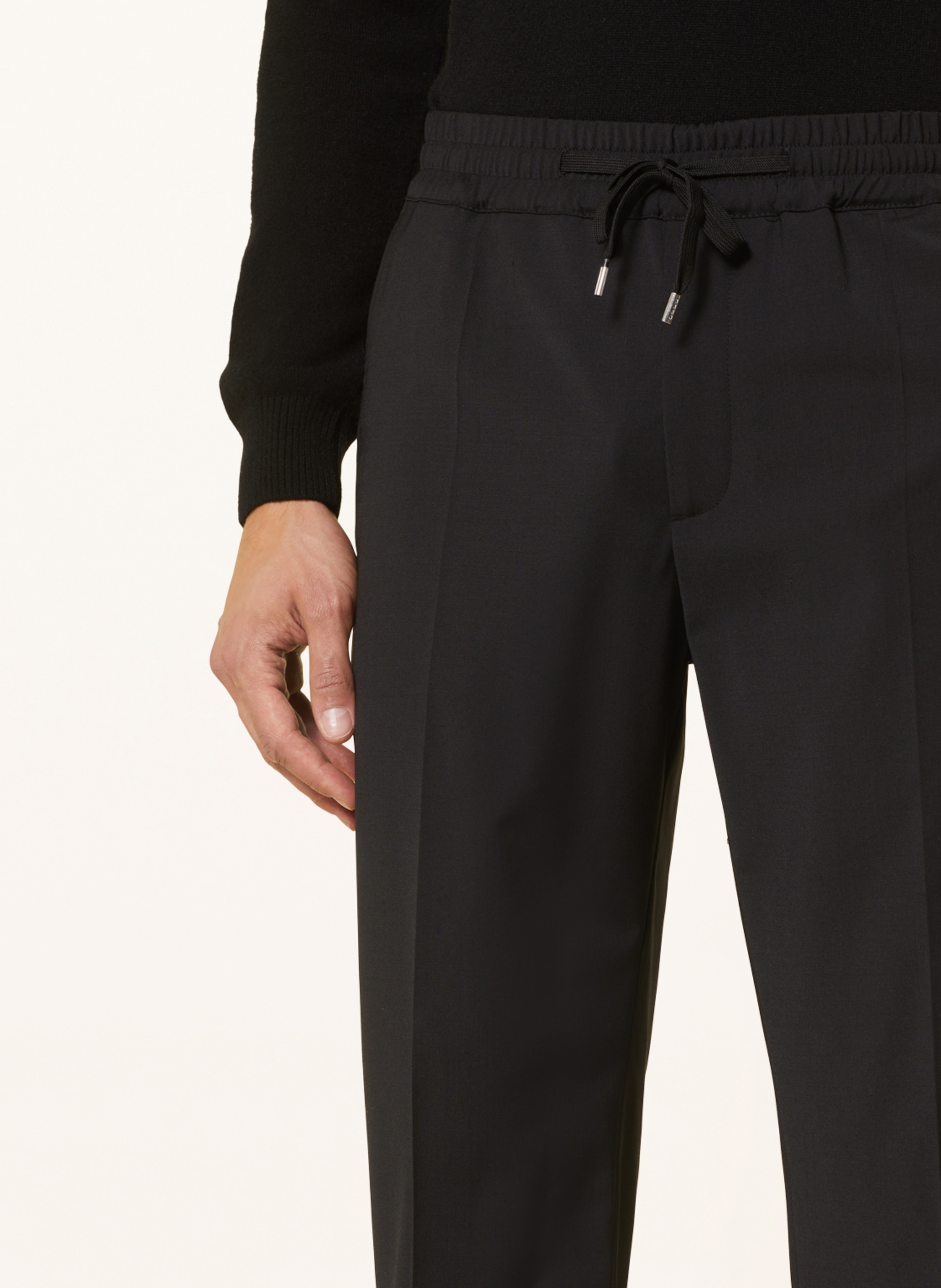 Thumbnail - Sandro Hose New Alpha Im Jogging-Stil Slim Fit schwarz