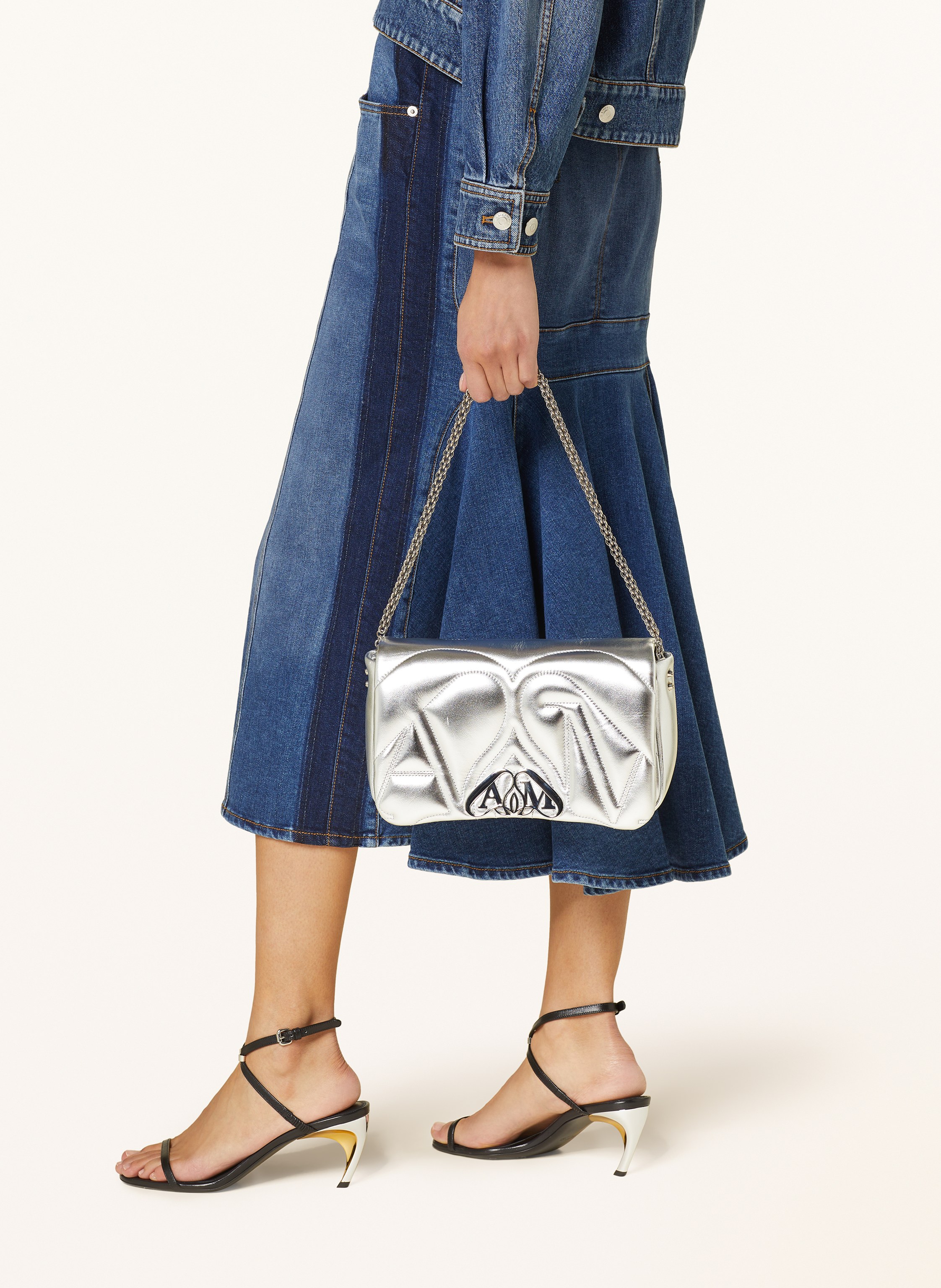 Thumbnail - Mcqueen Schultertasche The Seal Small silber