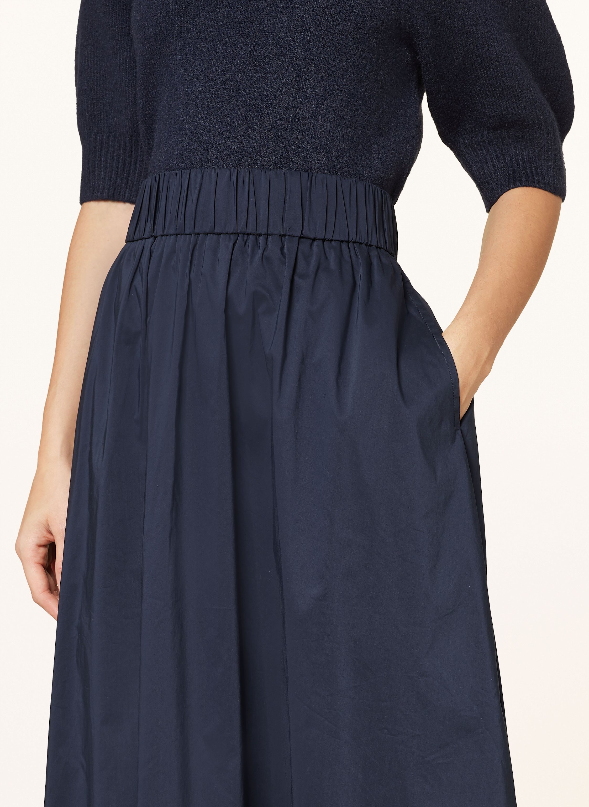 Thumbnail - Neo Noir Rock Yara blau