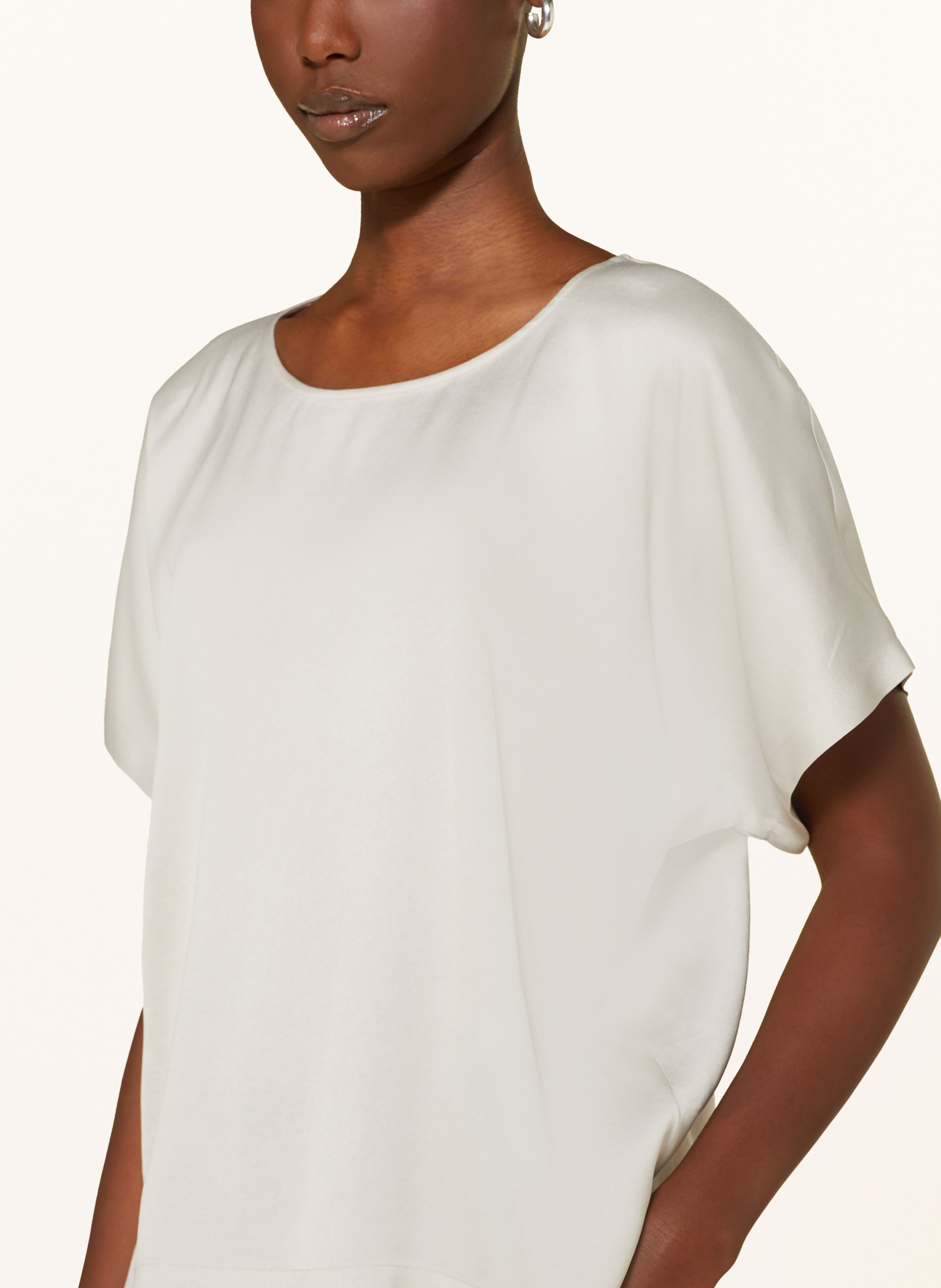 Thumbnail - Drykorn Blusenshirt Coramy Aus Satin grau