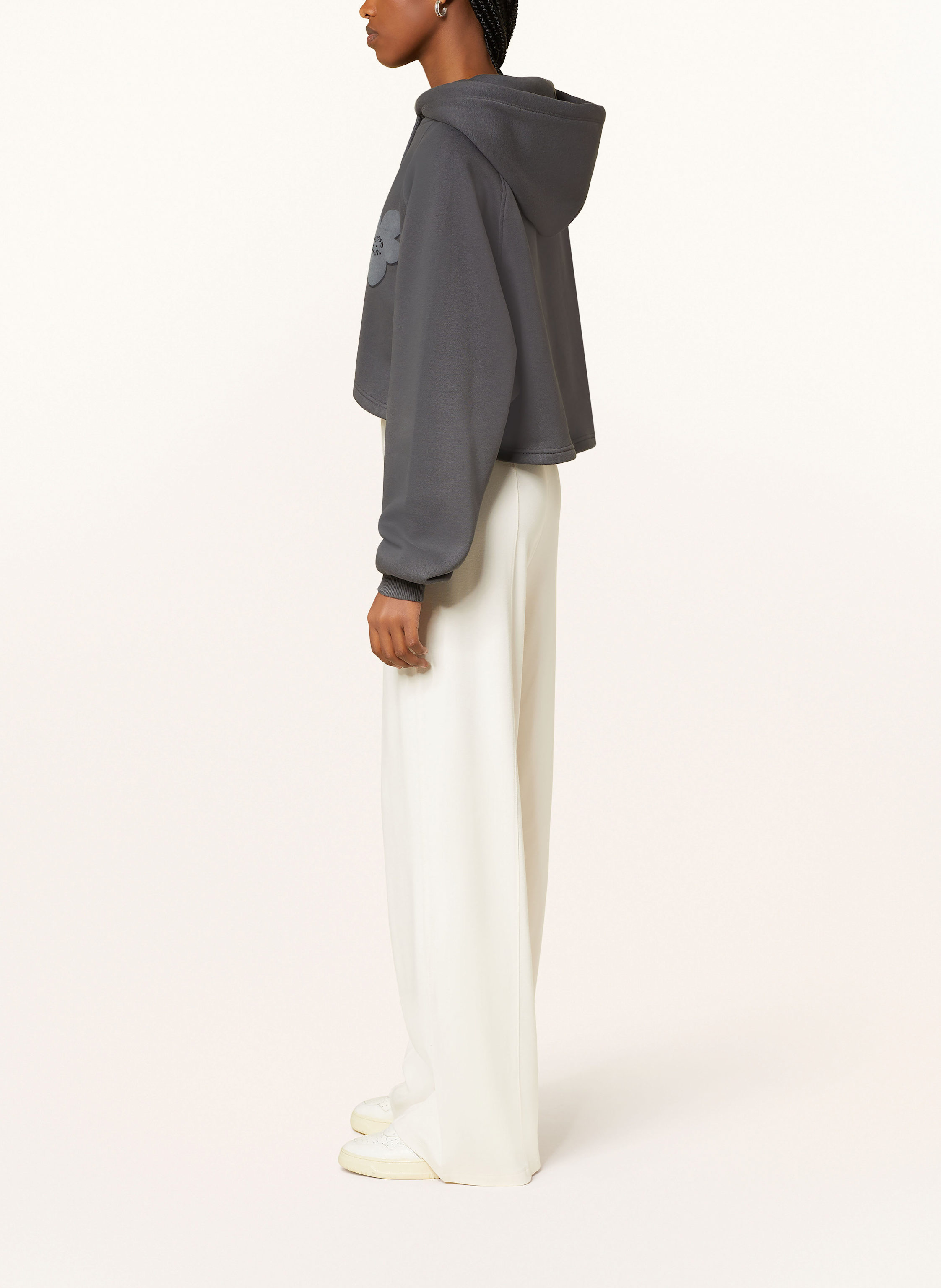 Thumbnail - Oh April Cropped-Hoodie Koa grau