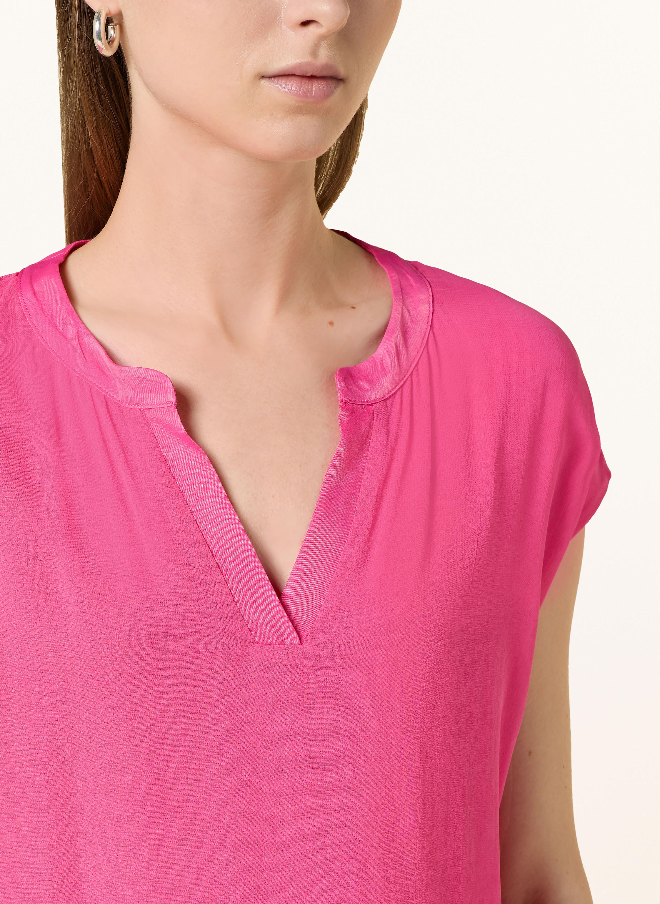 Thumbnail - Darling Harbour Blusenshirt Im Materialmix pink