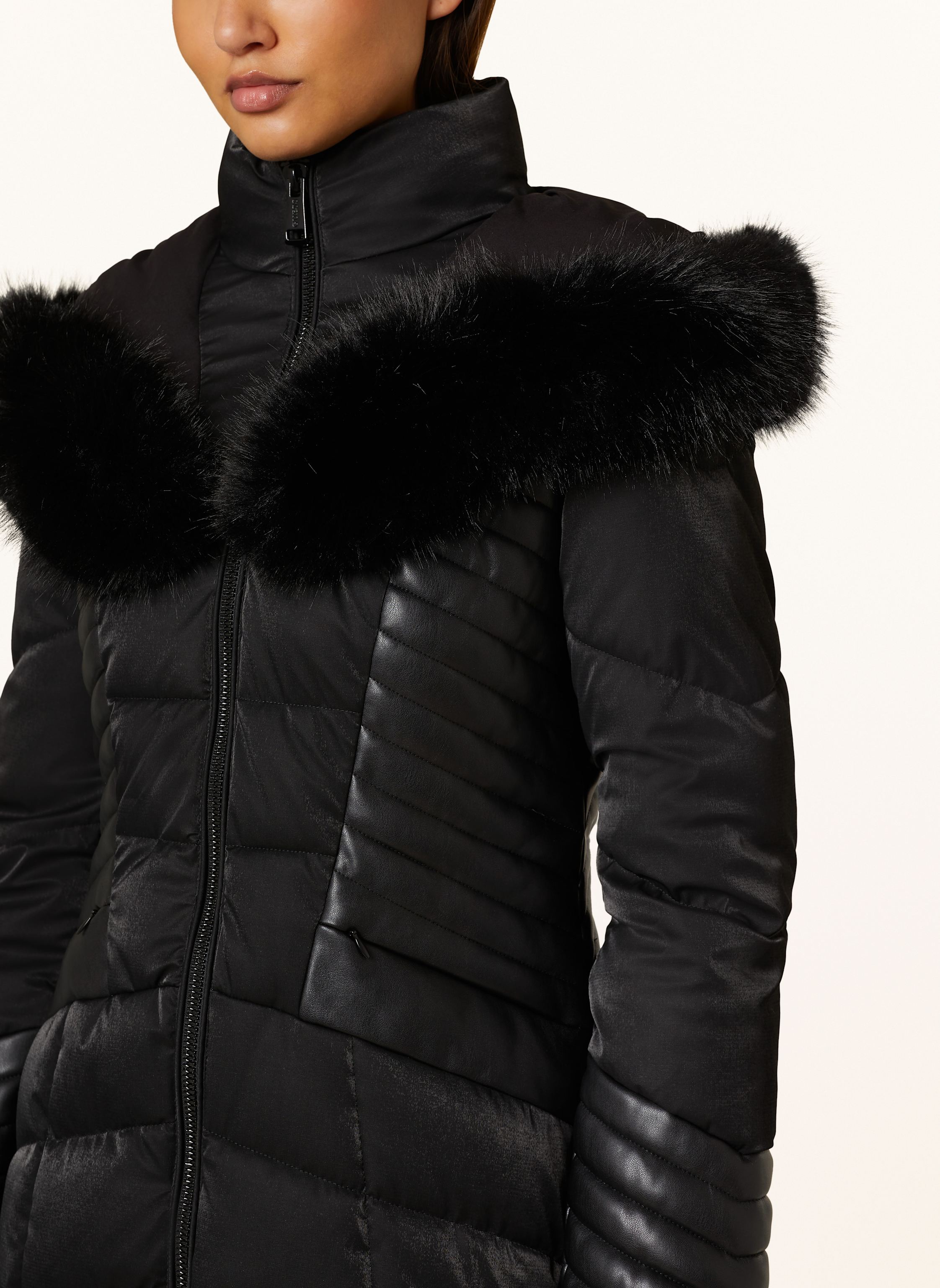 Thumbnail - Guess Steppjacke New Oxana Im Materialmix Mit Abnehmbarem Kunstfell schwarz