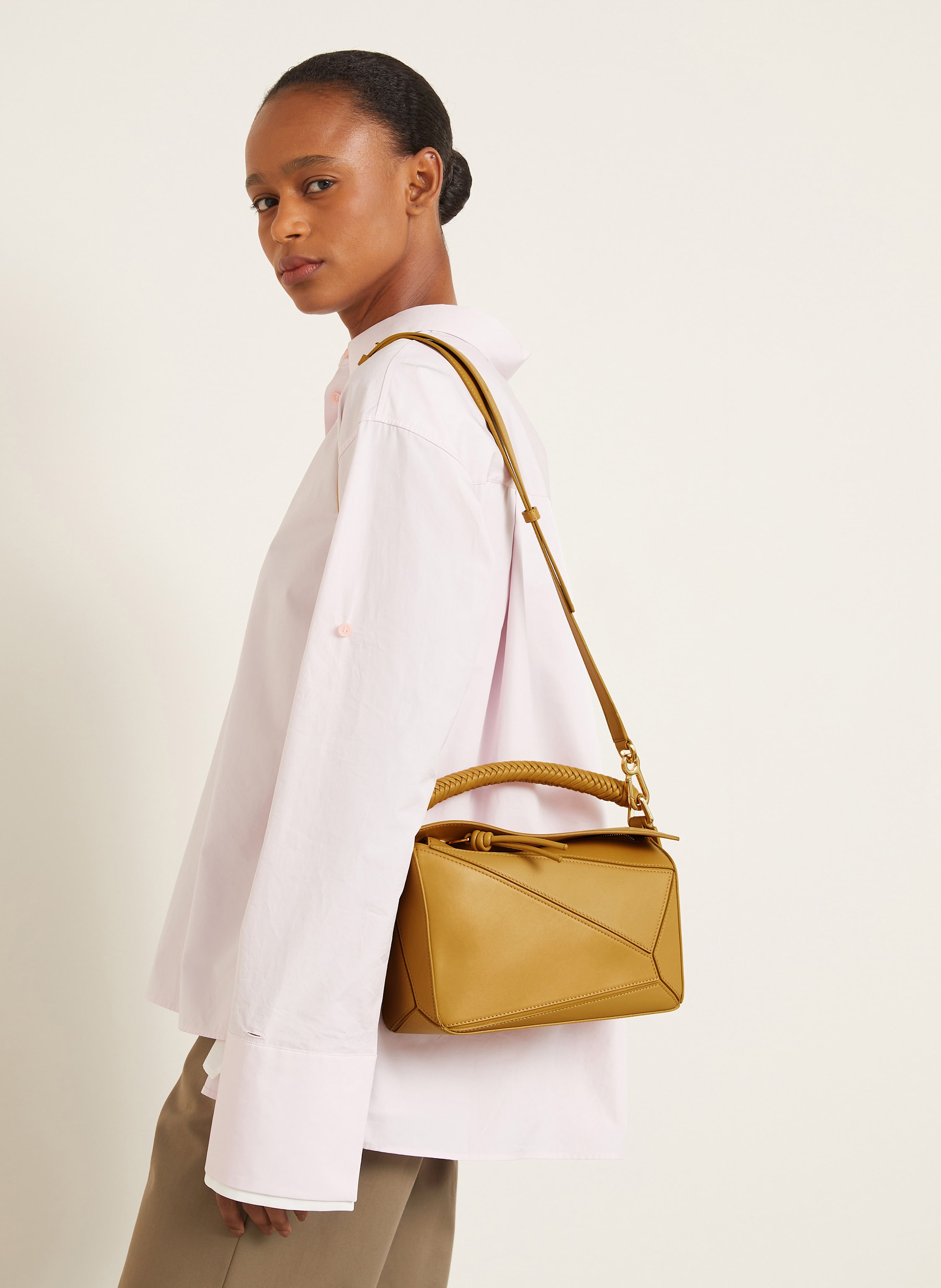 Thumbnail - Loewe Handtasche Puzzle Small gelb