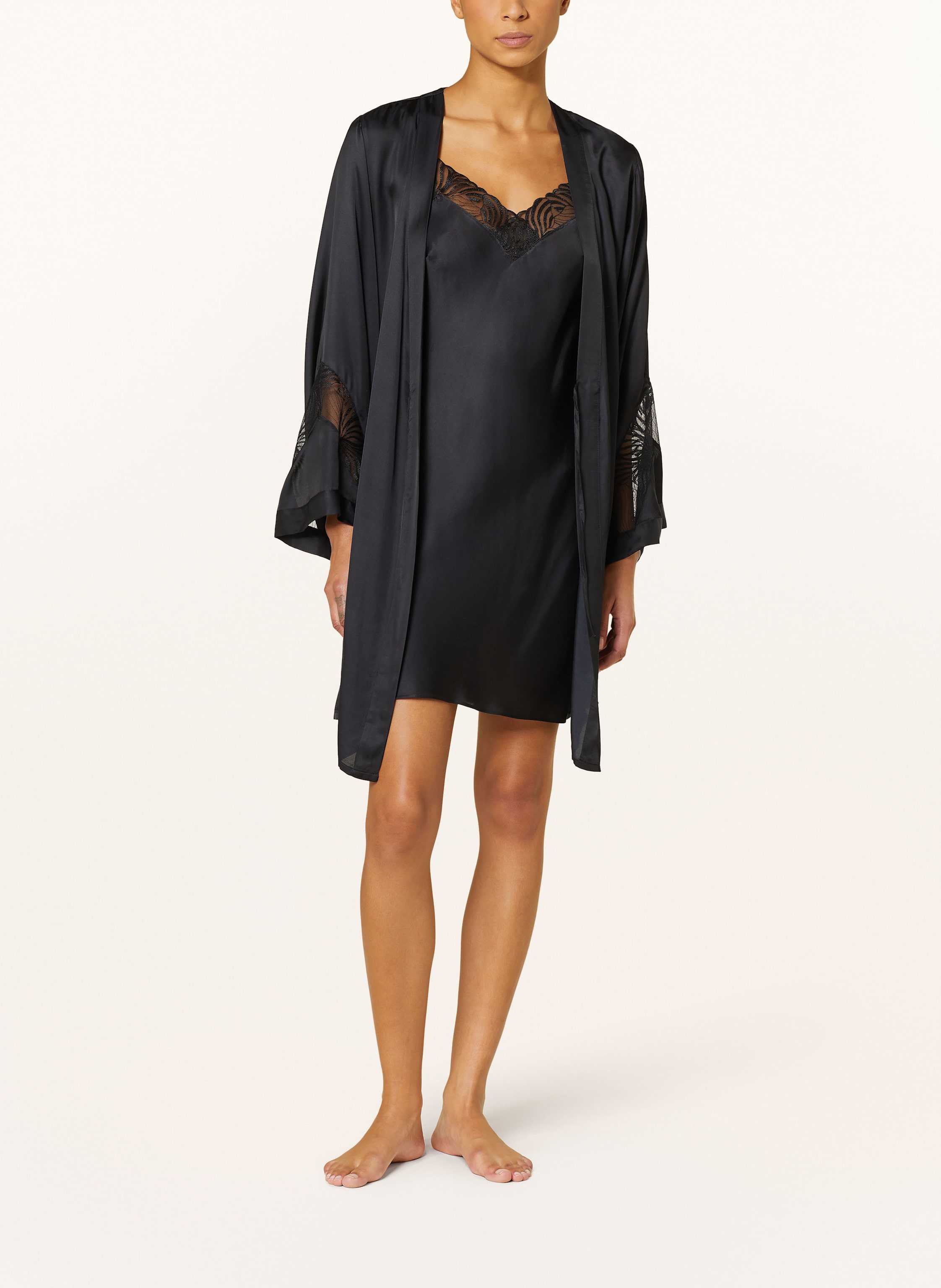 Thumbnail - Chantelle Negligé Legend Aus Satin schwarz