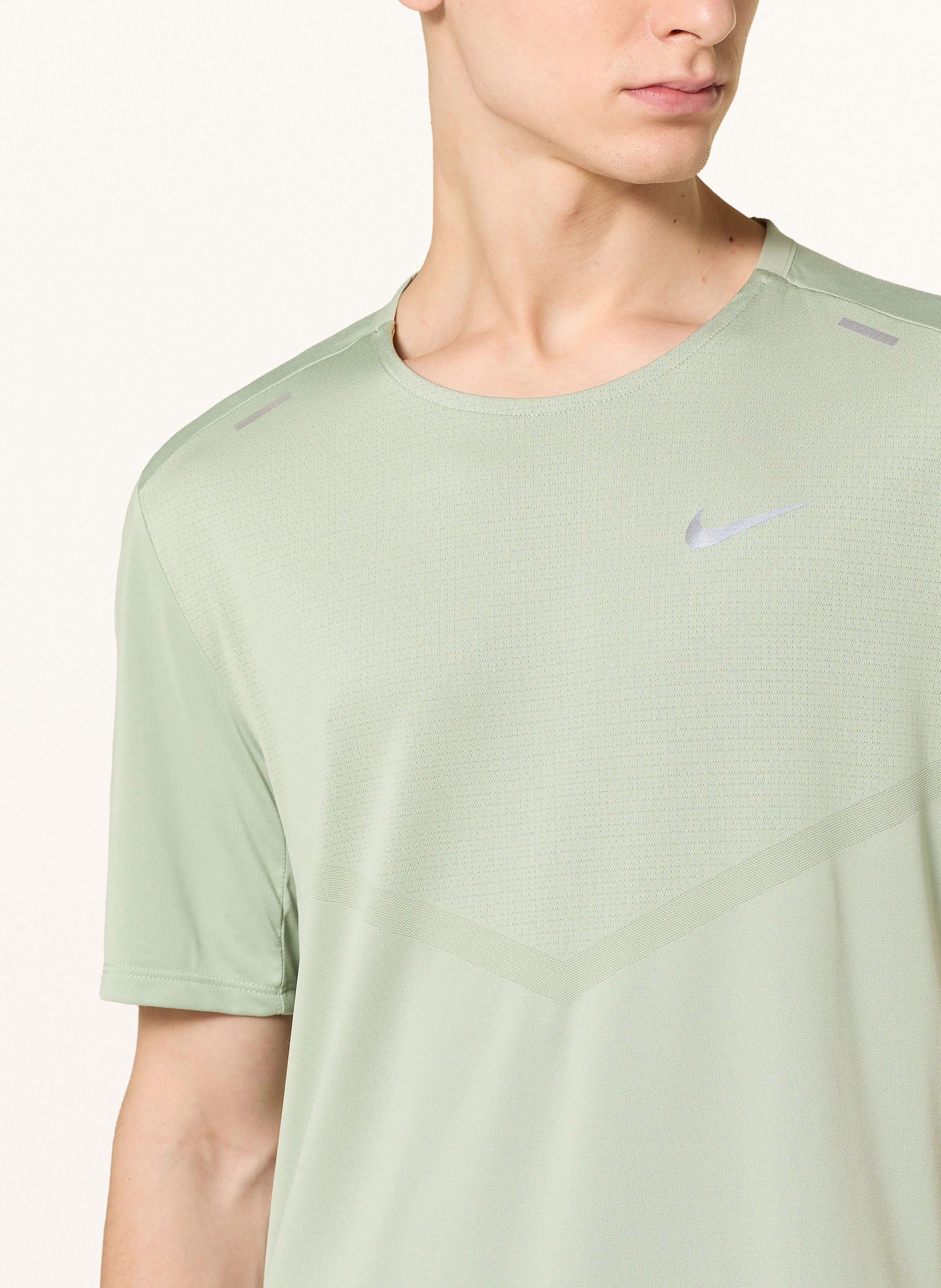 Thumbnail - Nike Laufshirt Rise 365 gruen