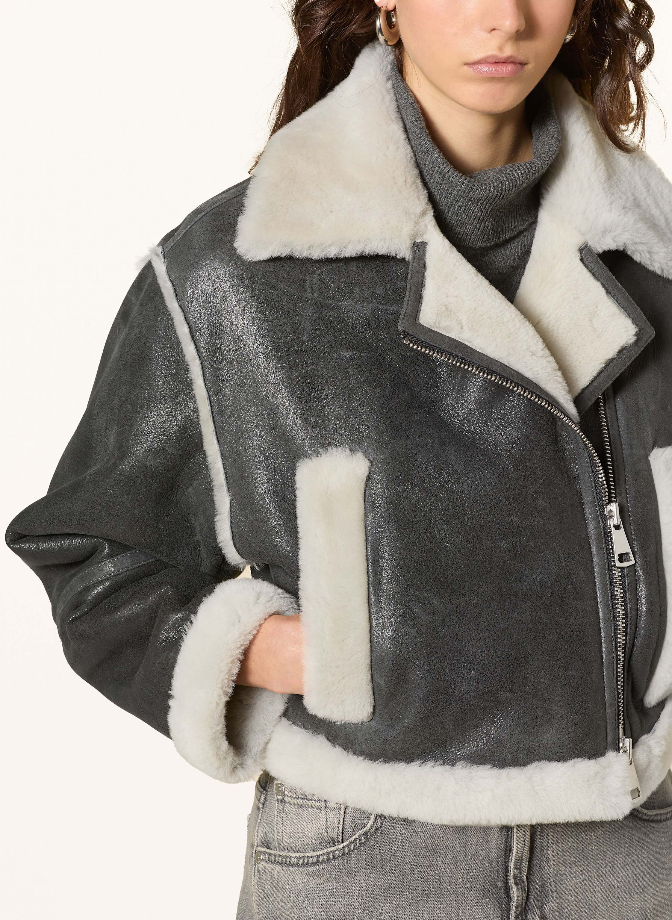 Thumbnail - Mrs & Hugs Cropped-Lederjacke grau