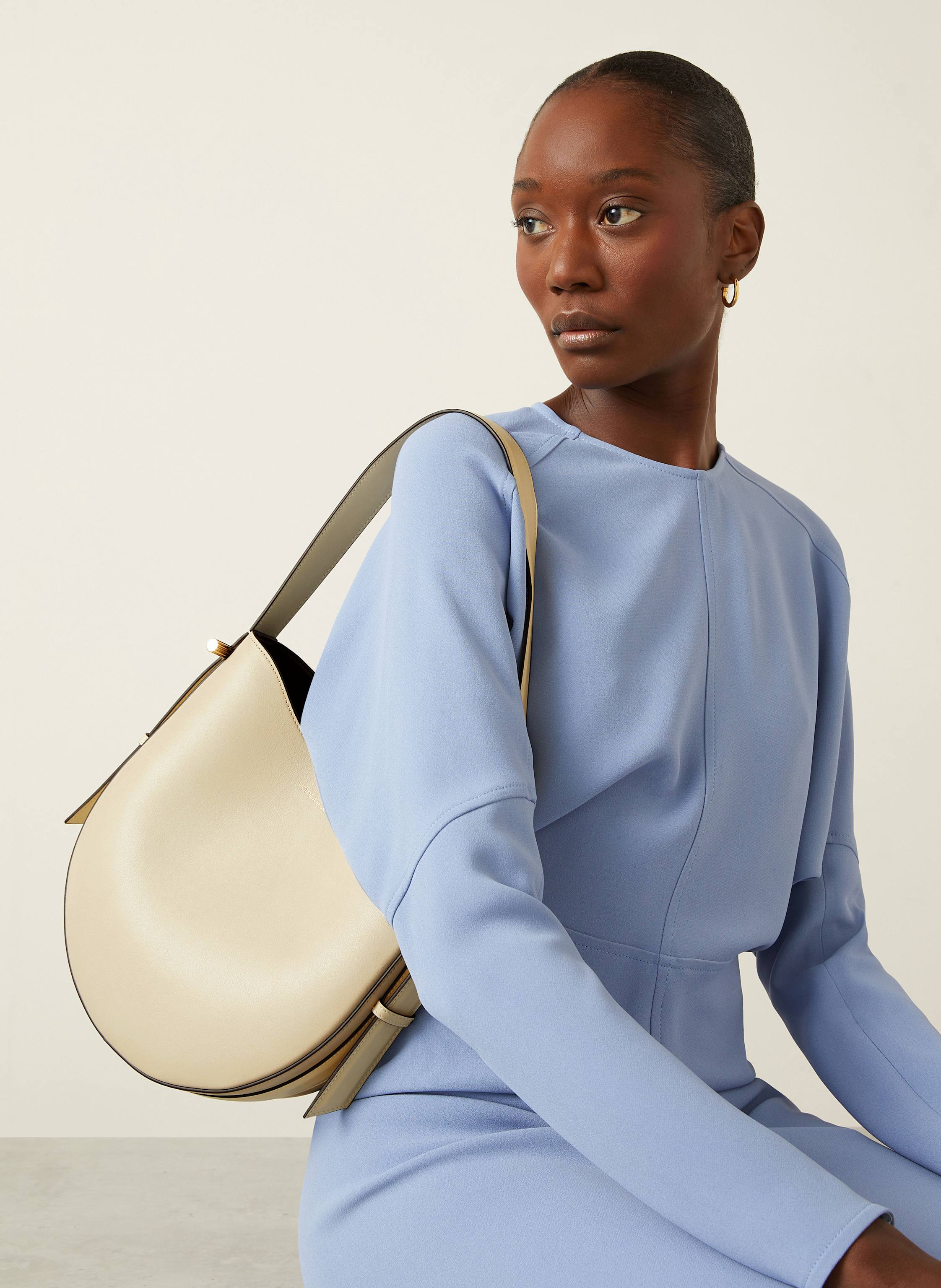 Thumbnail - Victoria Beckham Hobo-Bag The Dia Medium beige