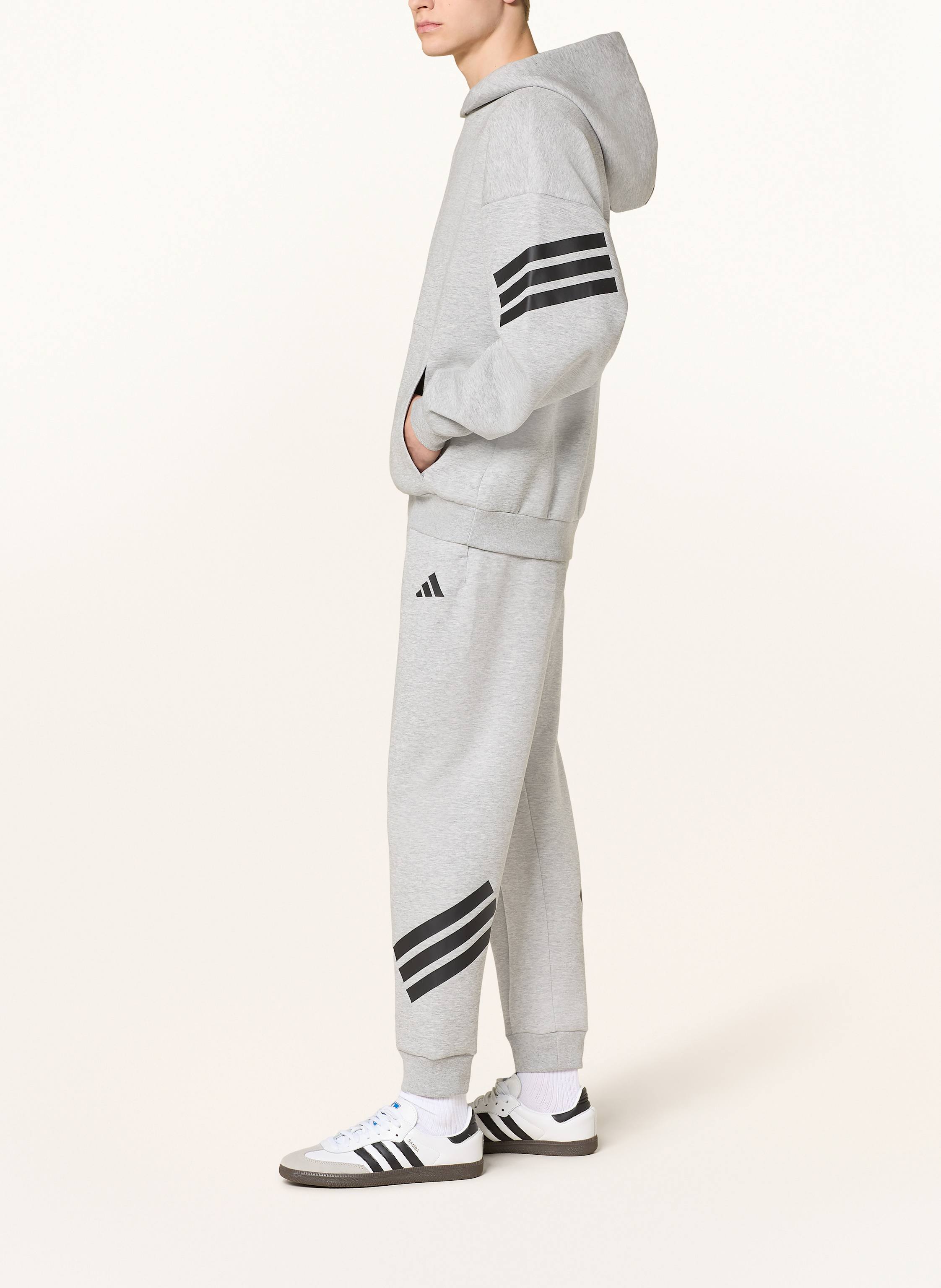 Thumbnail - Adidas Sweatpants grau