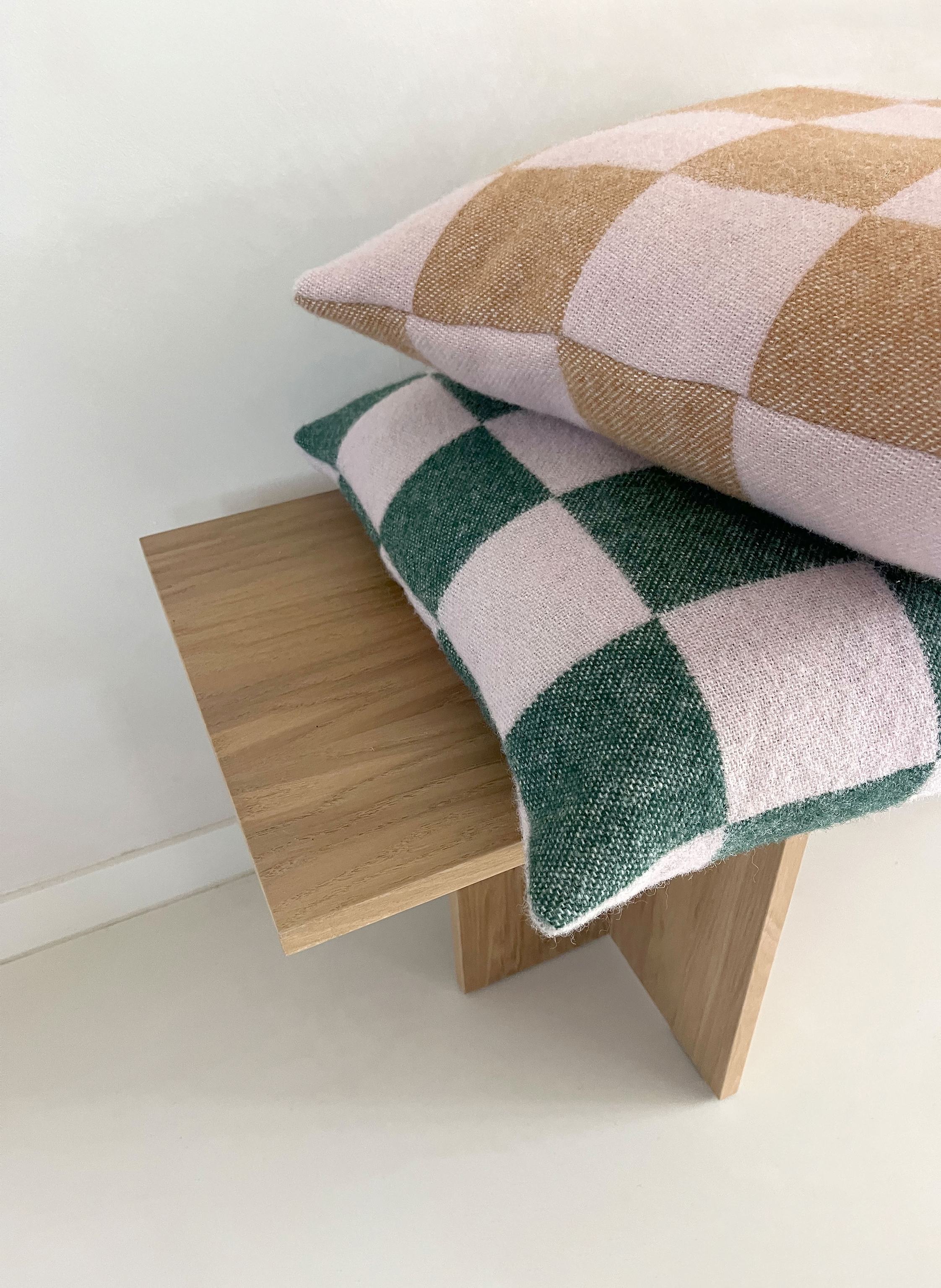 Thumbnail - Maison Deux Dekokissenhülle Candy Wrap lila