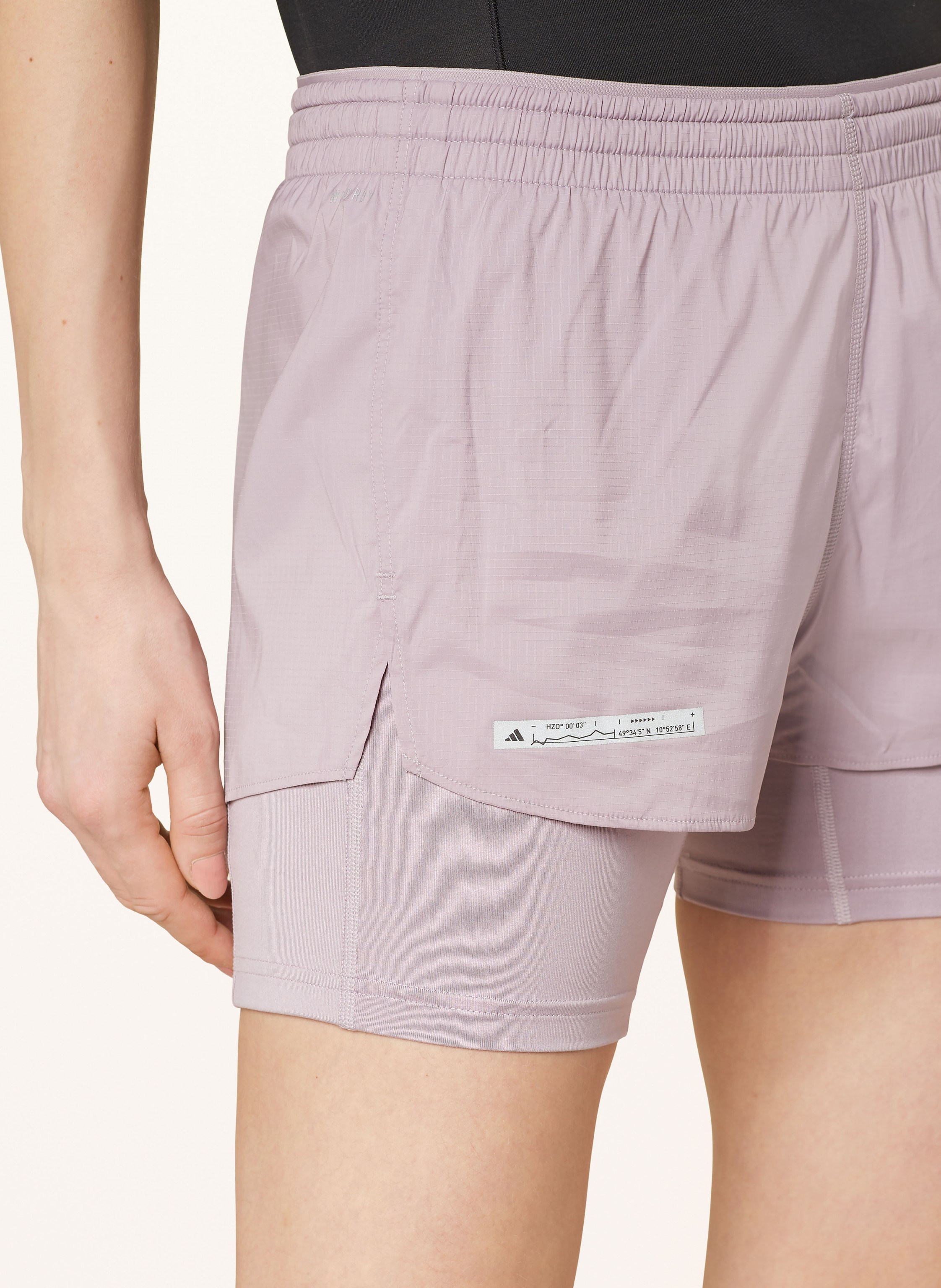 Adidas 2-in1-Laufshorts Ultimate rosa – Bild 2