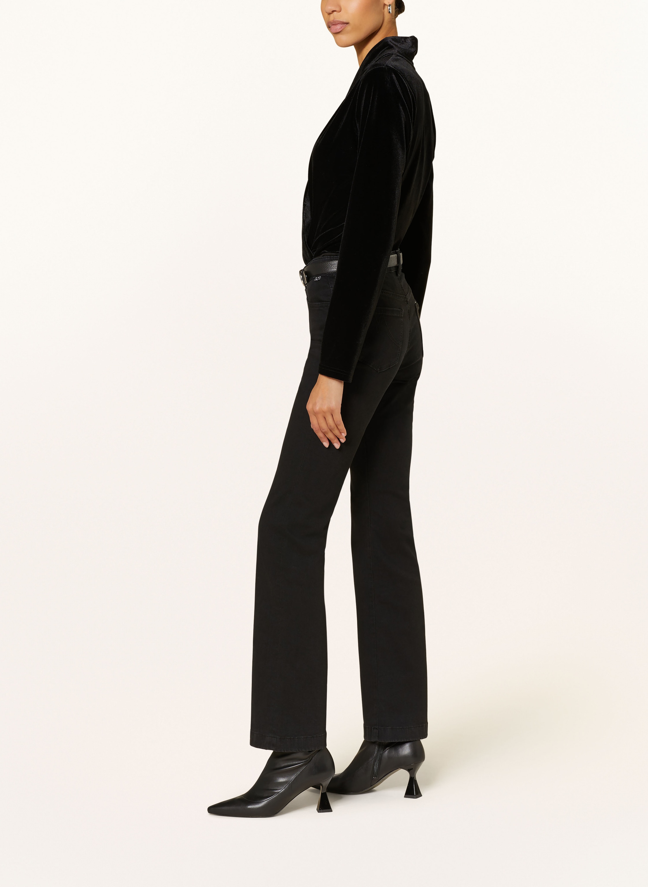 Thumbnail - Marc Cain Bootcut Jeans Faro schwarz