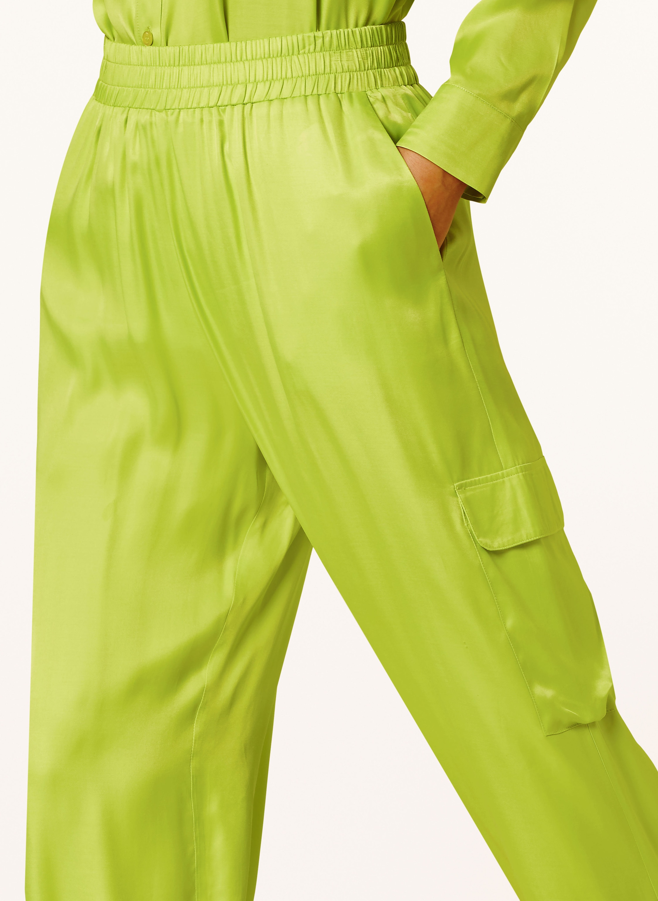 Thumbnail - Darling Harbour Cargohose Aus Satin gruen