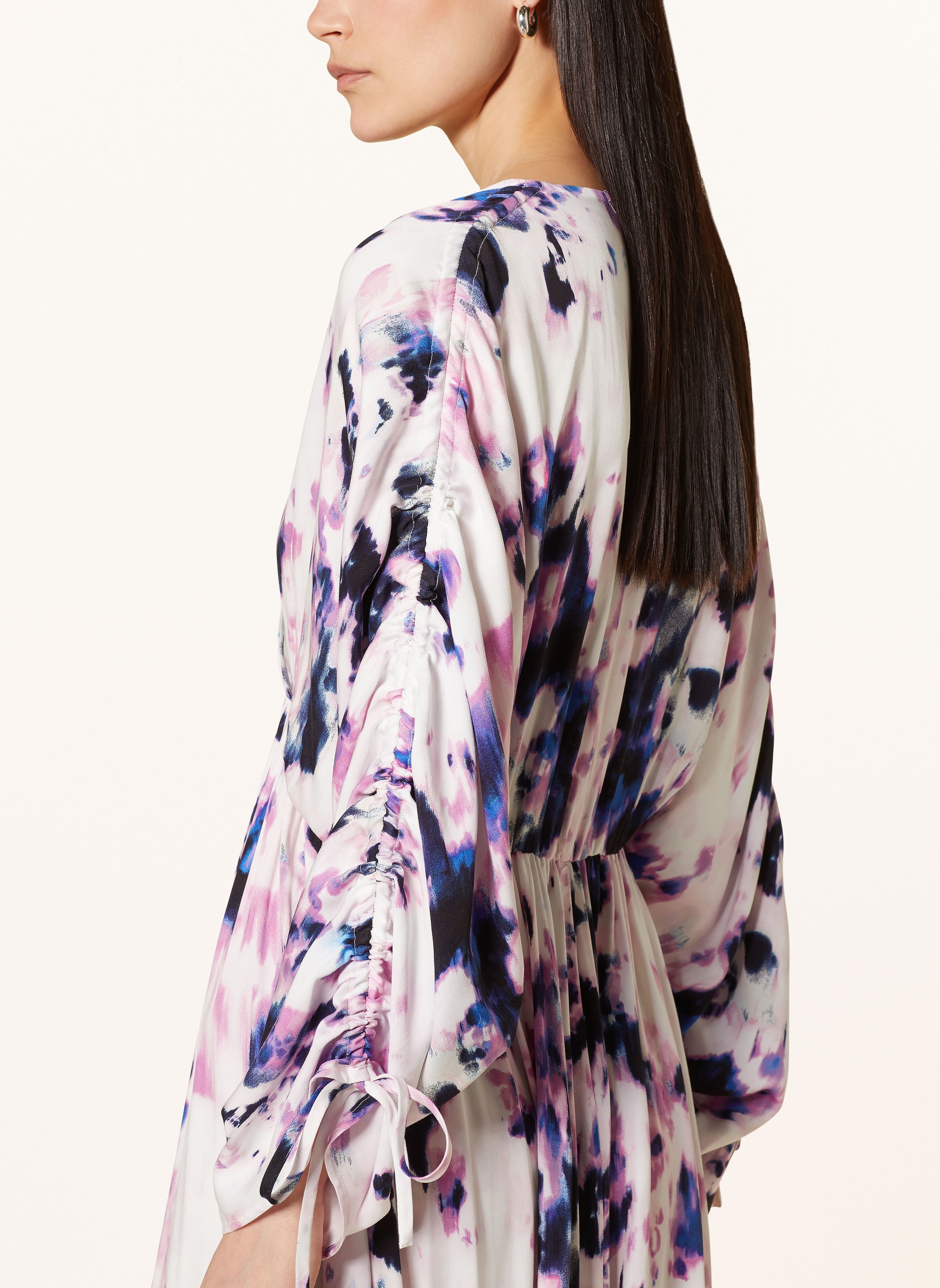 Thumbnail - Rouge Vila Kleid In Wickeloptik lila