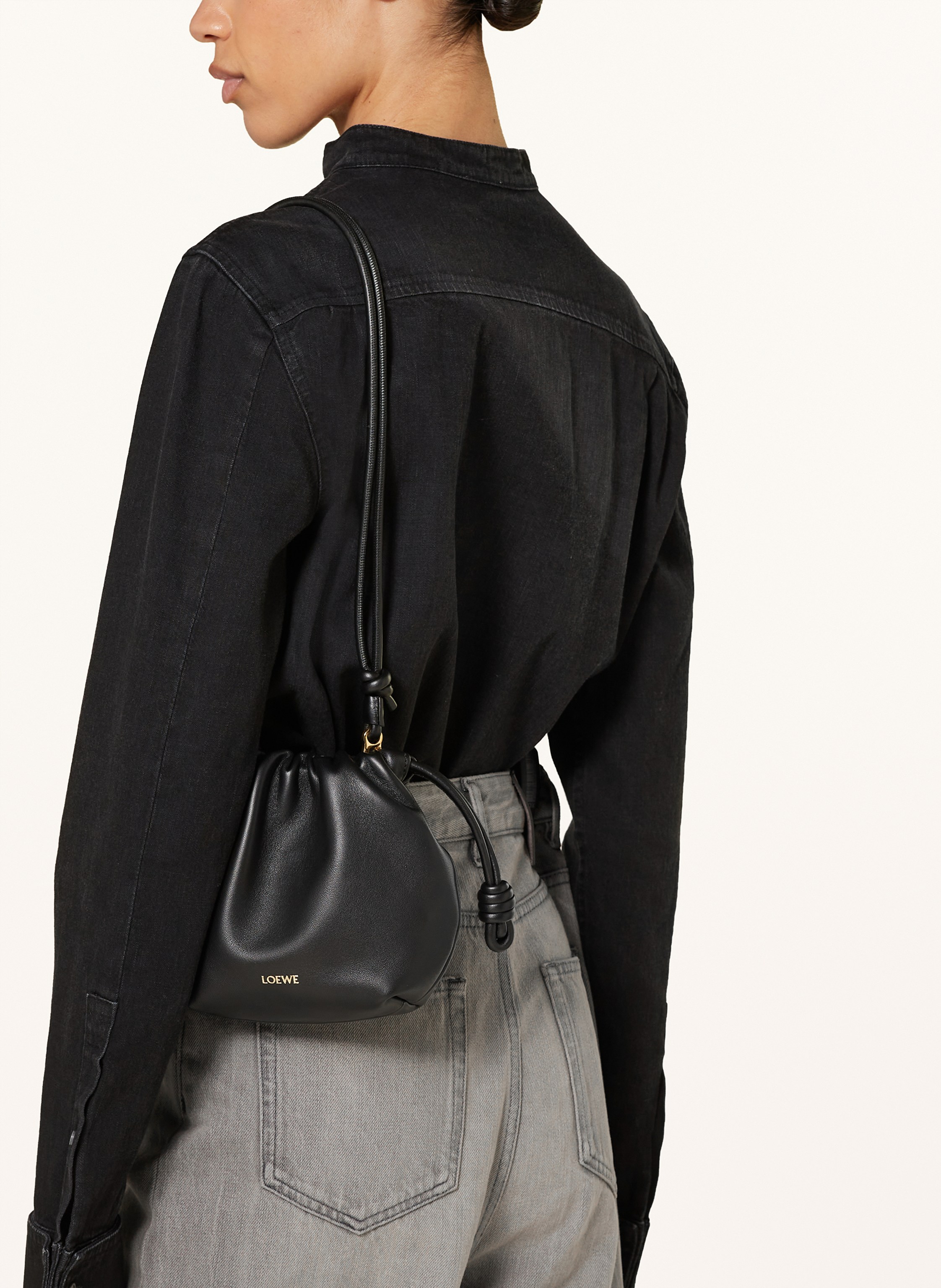 Loewe Schultertasche Flamenco schwarz – Bild 2